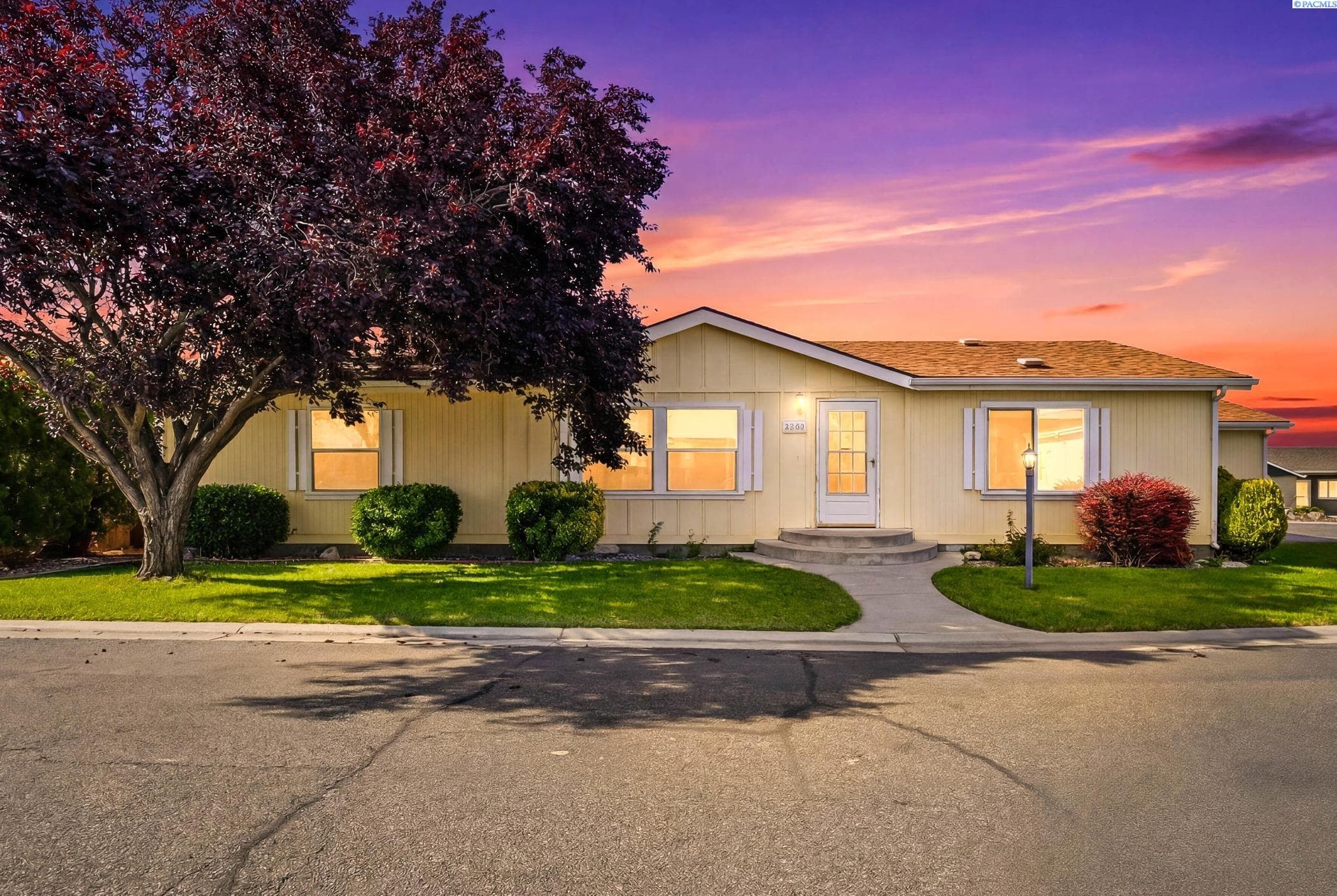 1609 Cactus Loop