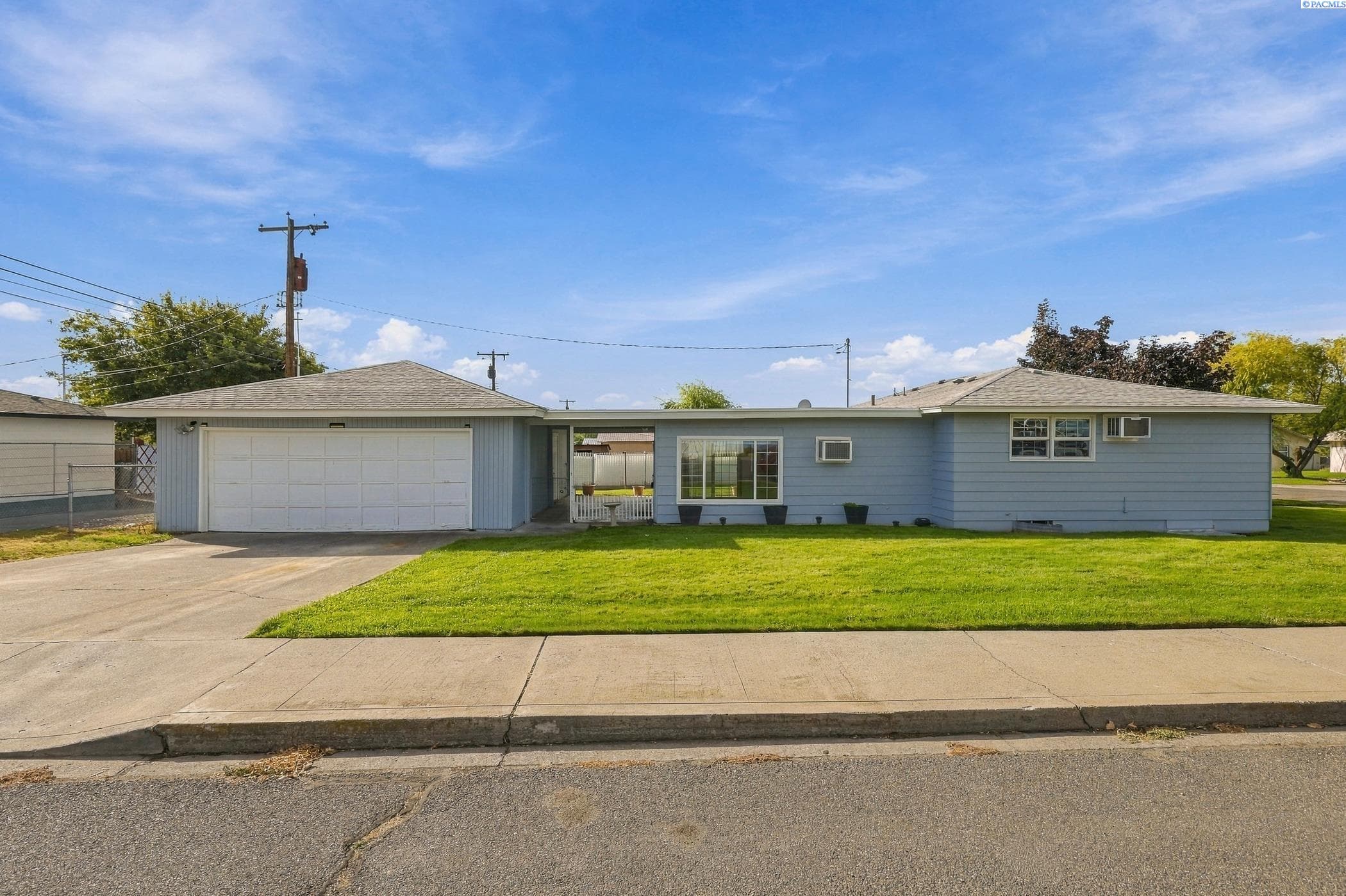 1939 18th Ave