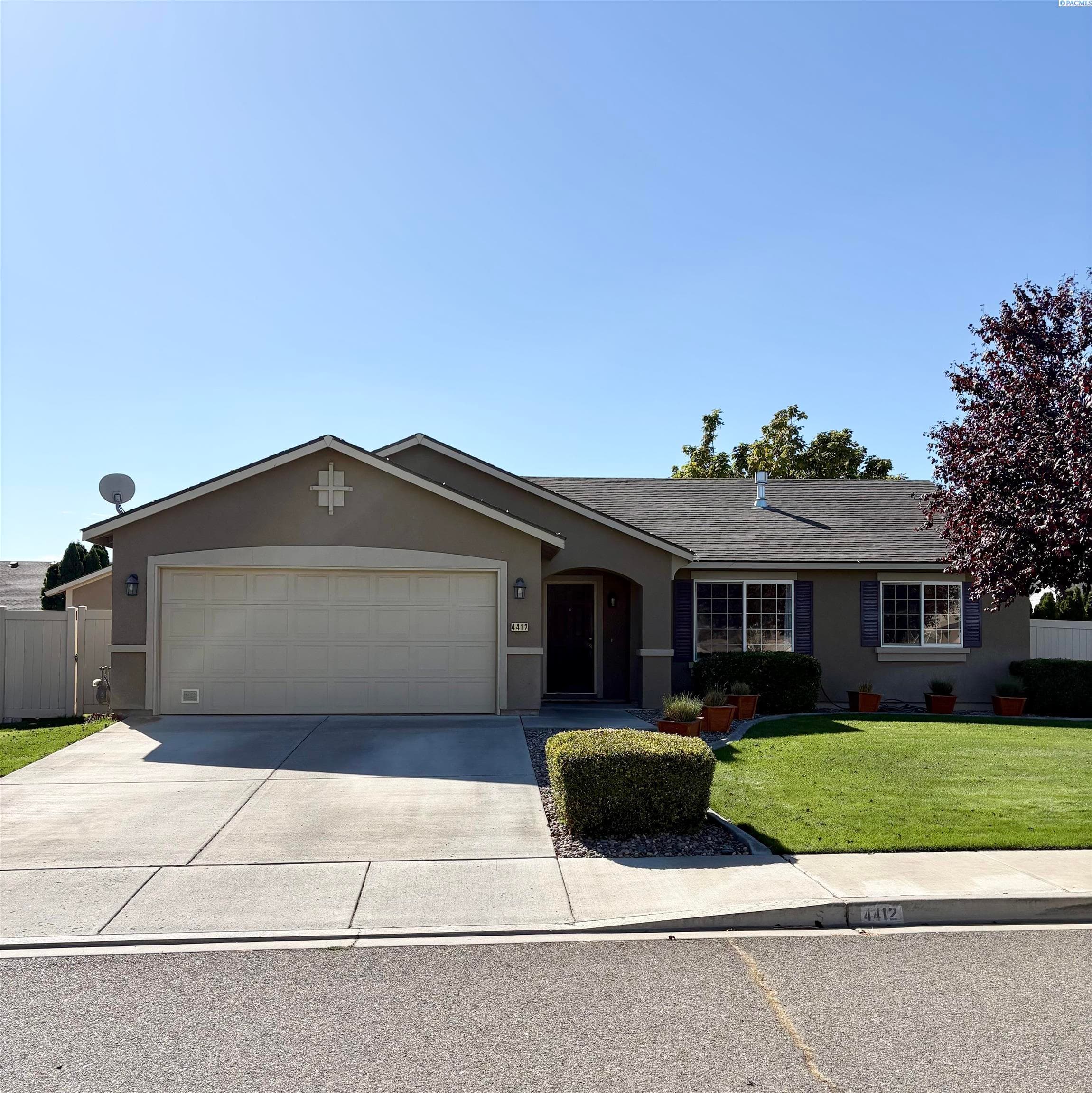 4412 Monterey Dr