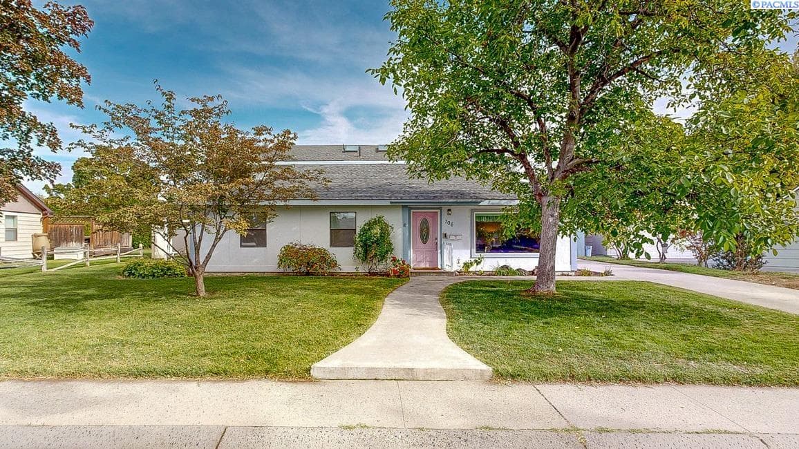 706 Cedar Avenue — photo 1