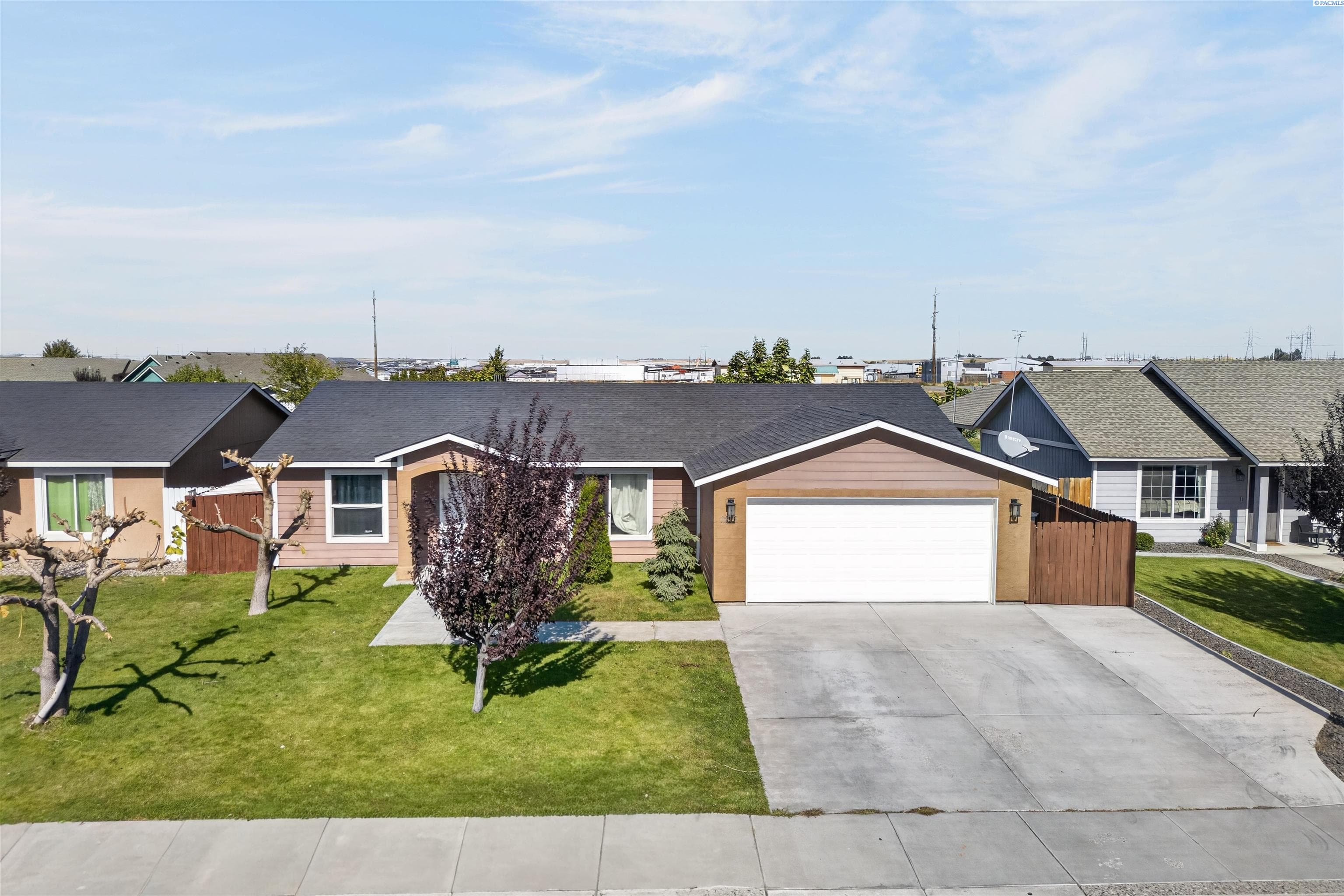 3805 Estrella dr