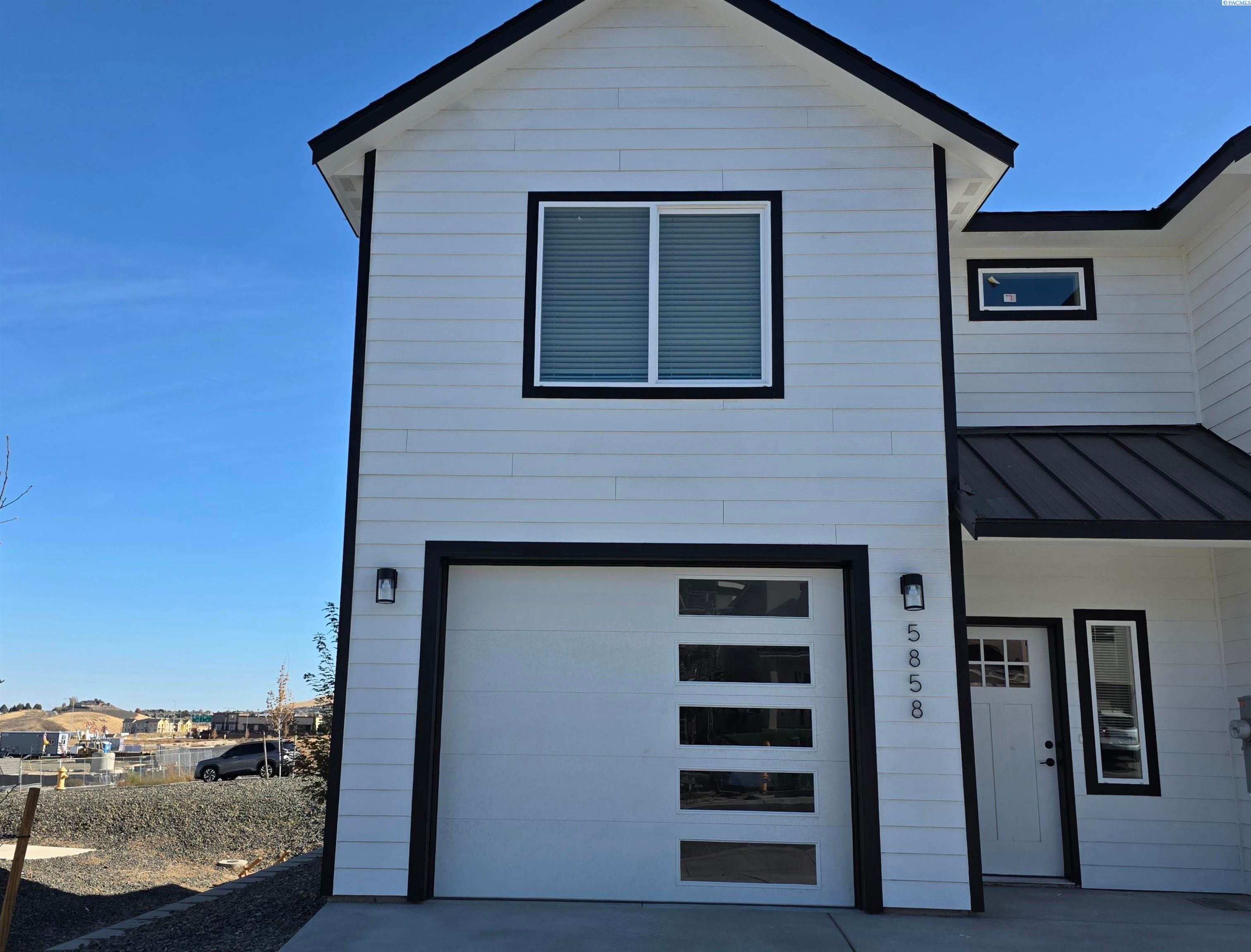5858 40th Ct