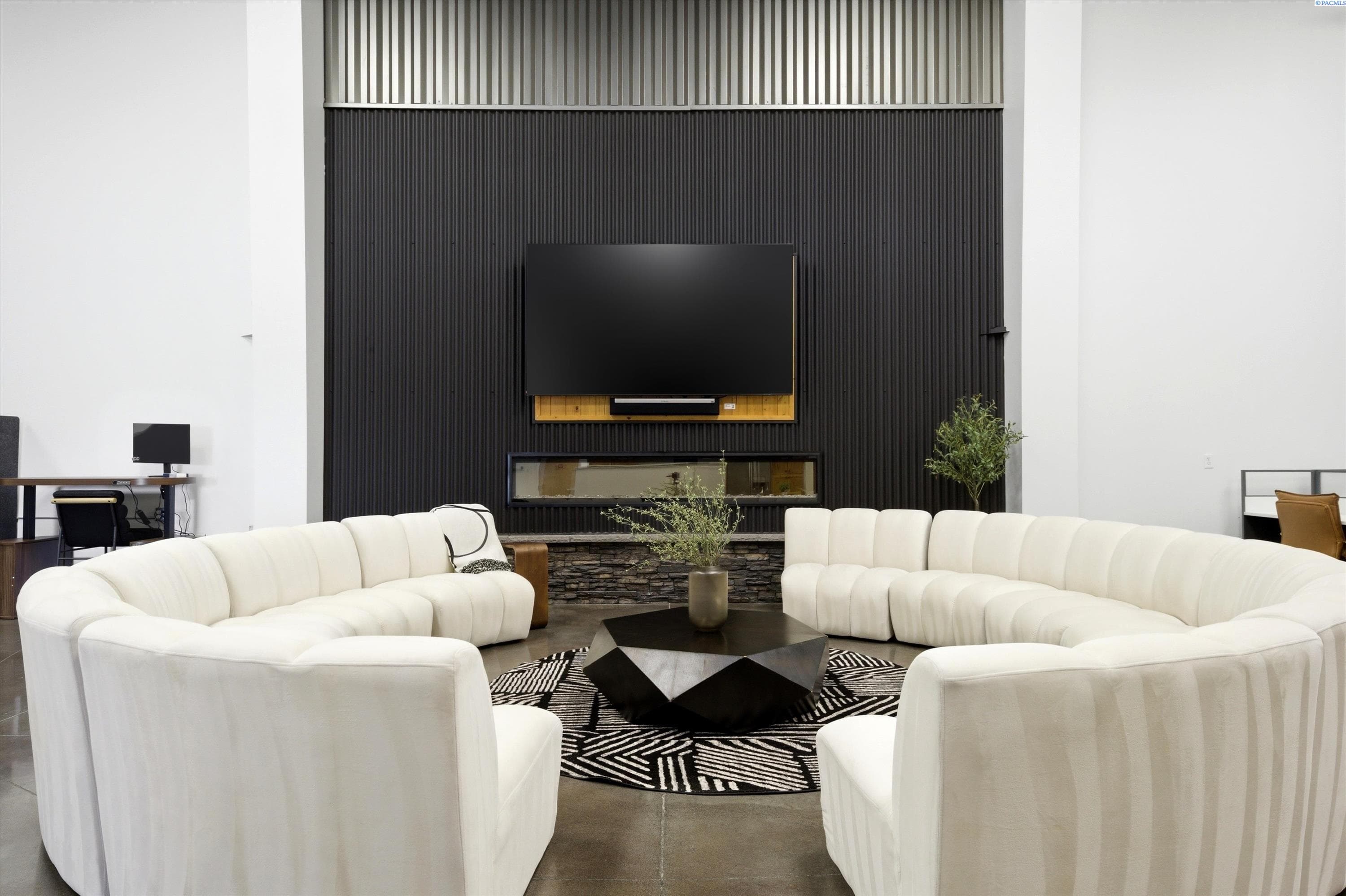 950 Aaron Drive — photo 1
