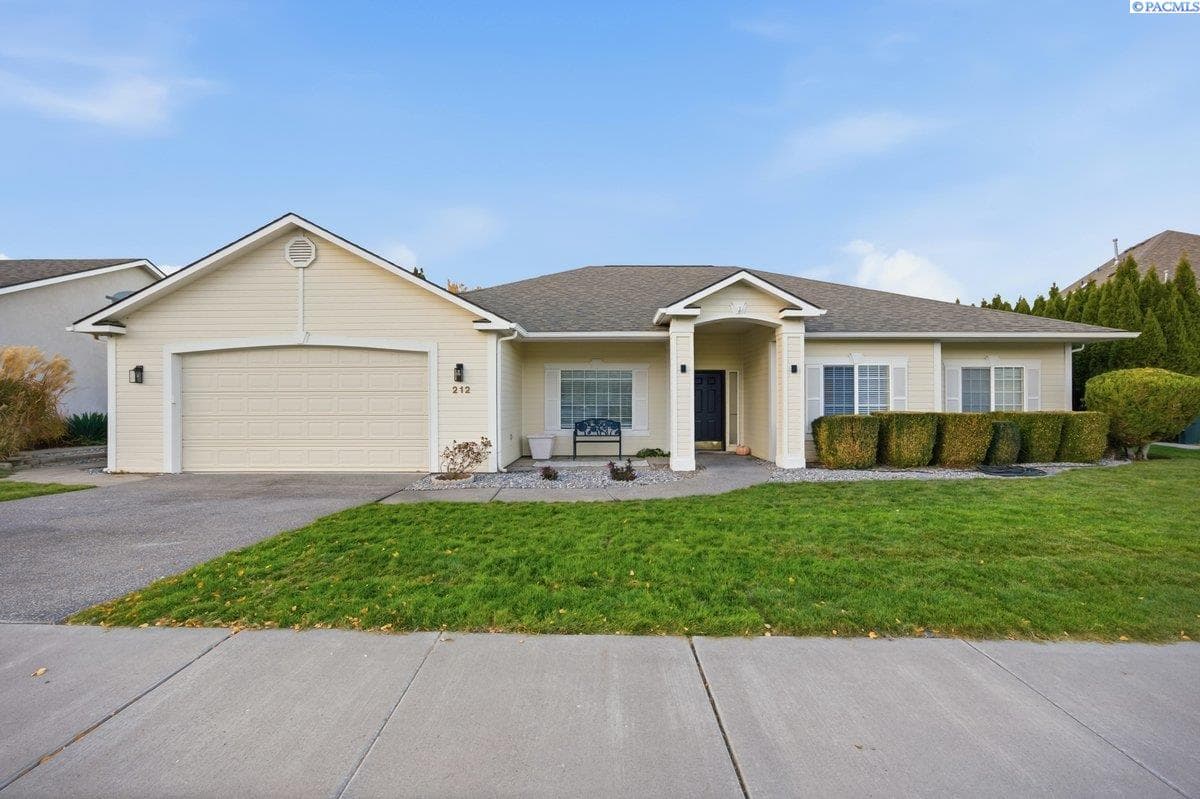 212 Thyme Circle — photo 1