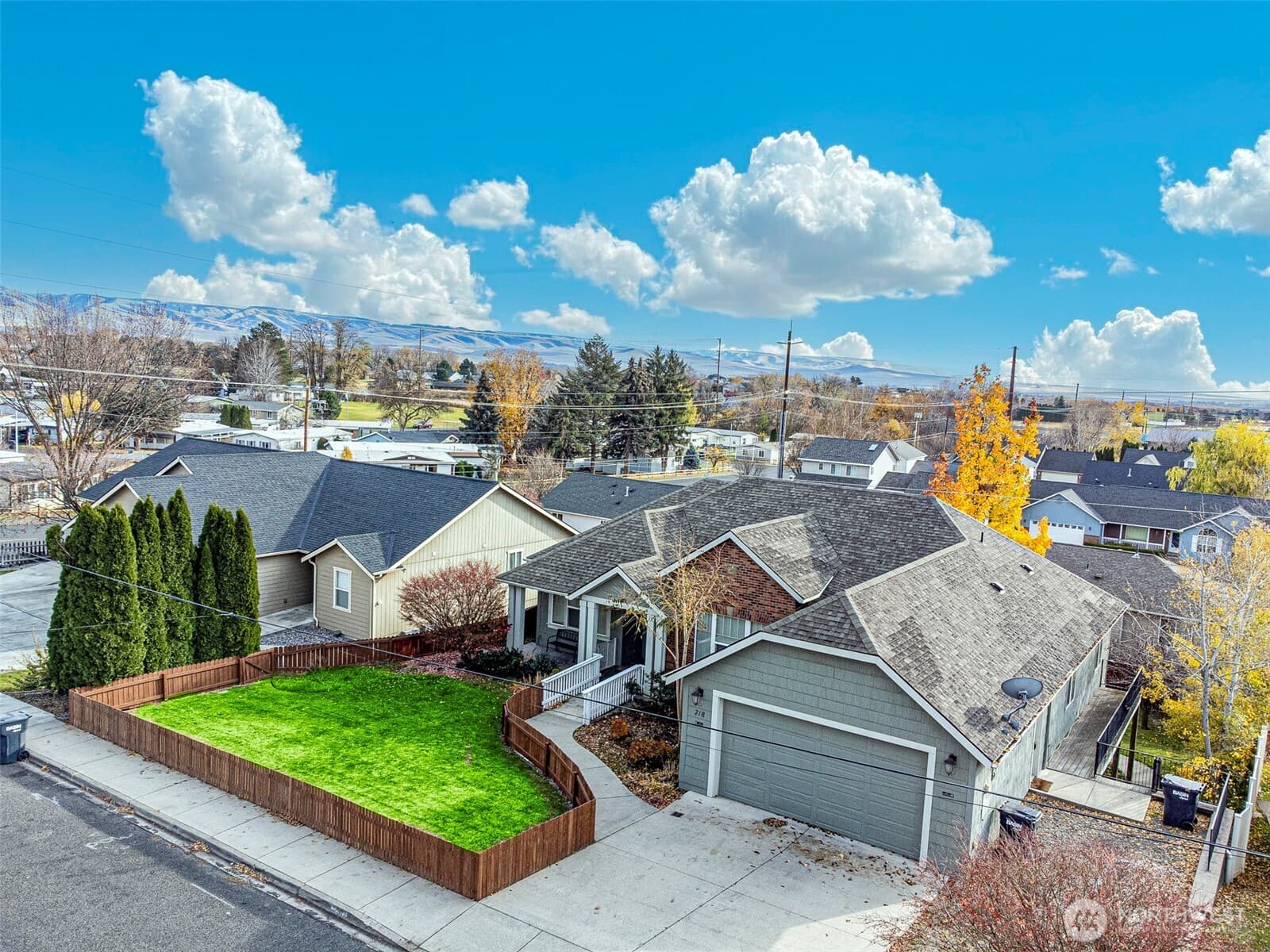 718 Scenic View Drive