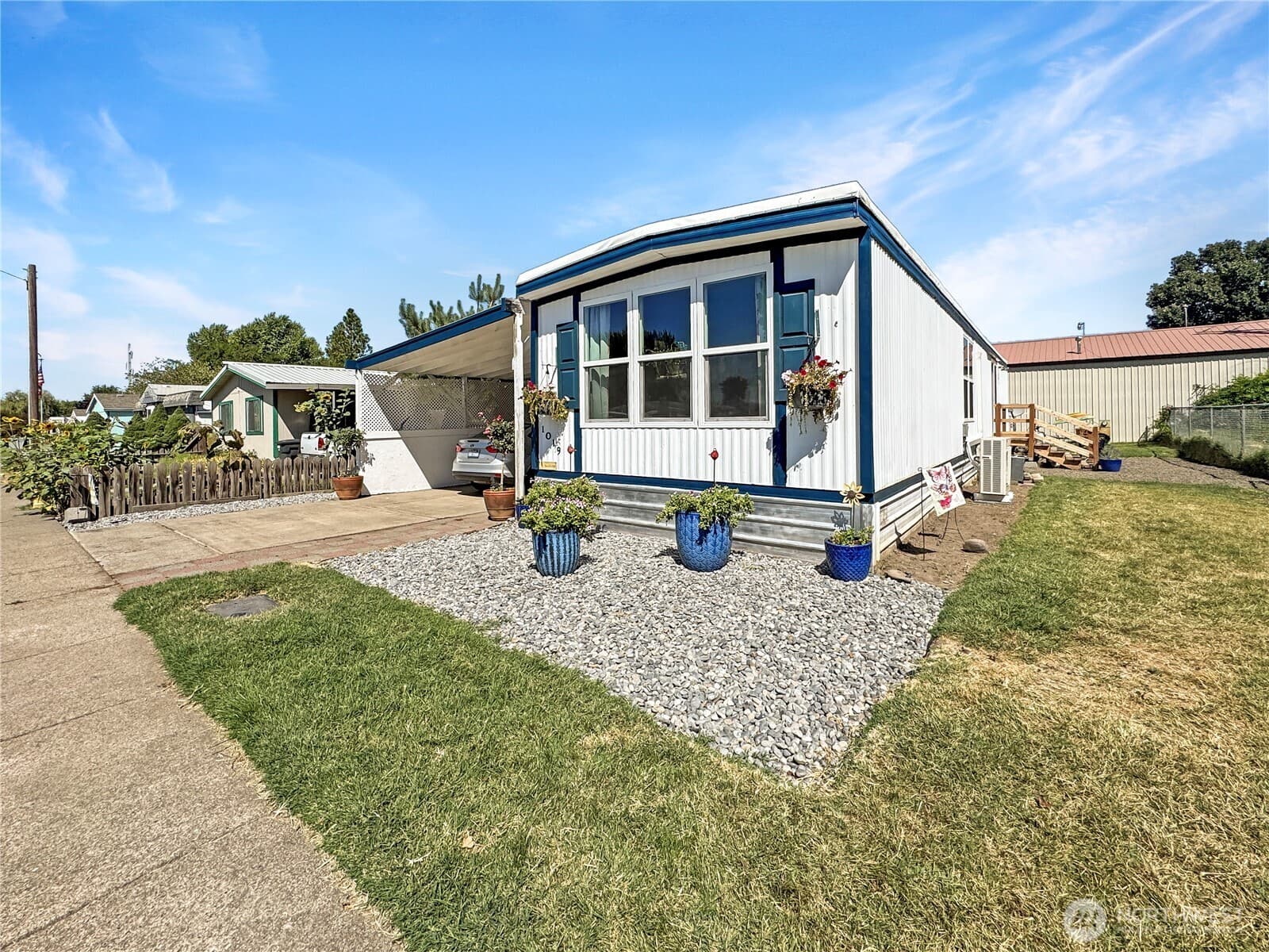 1019 Empire Street