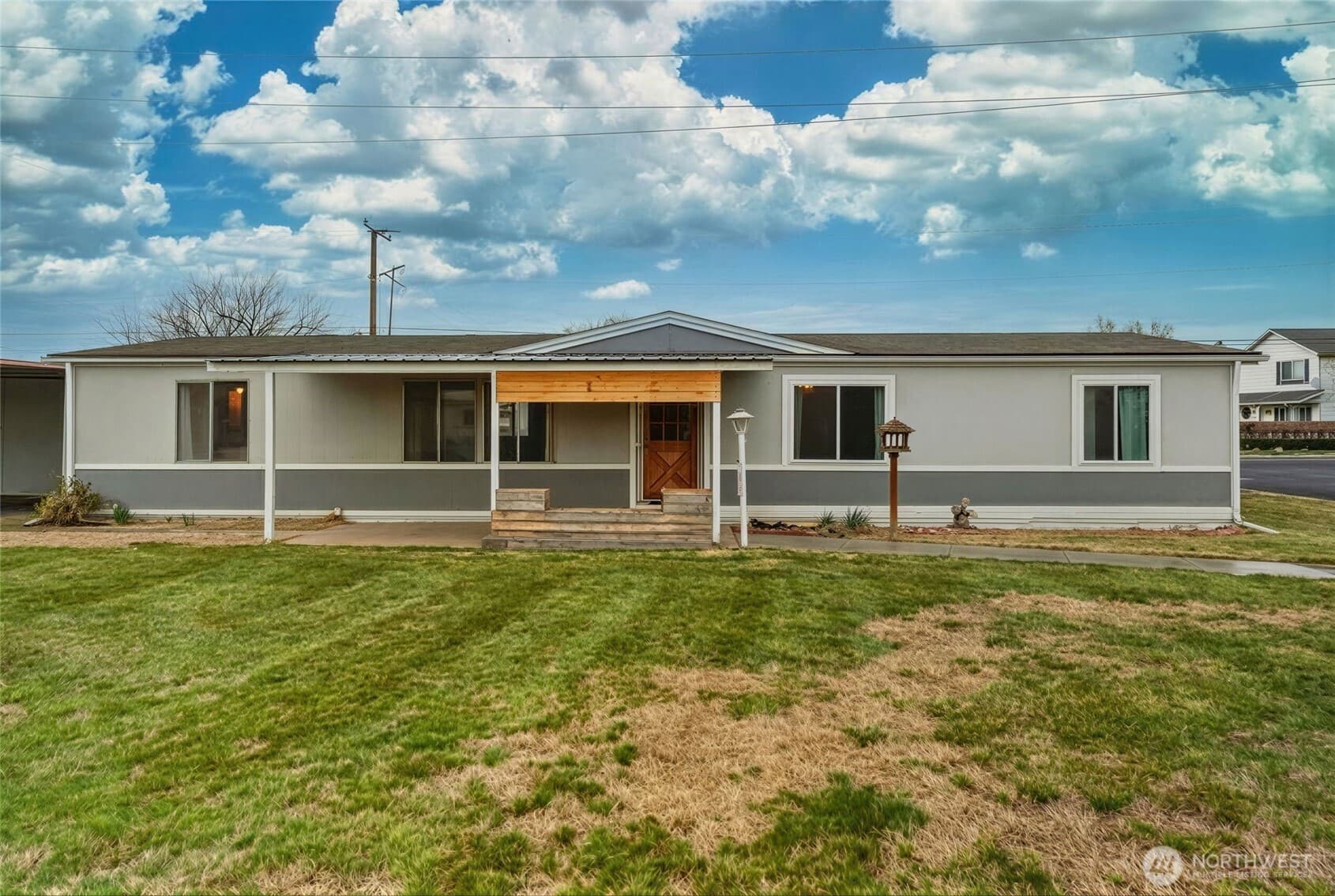 806 Mockingbird Drive