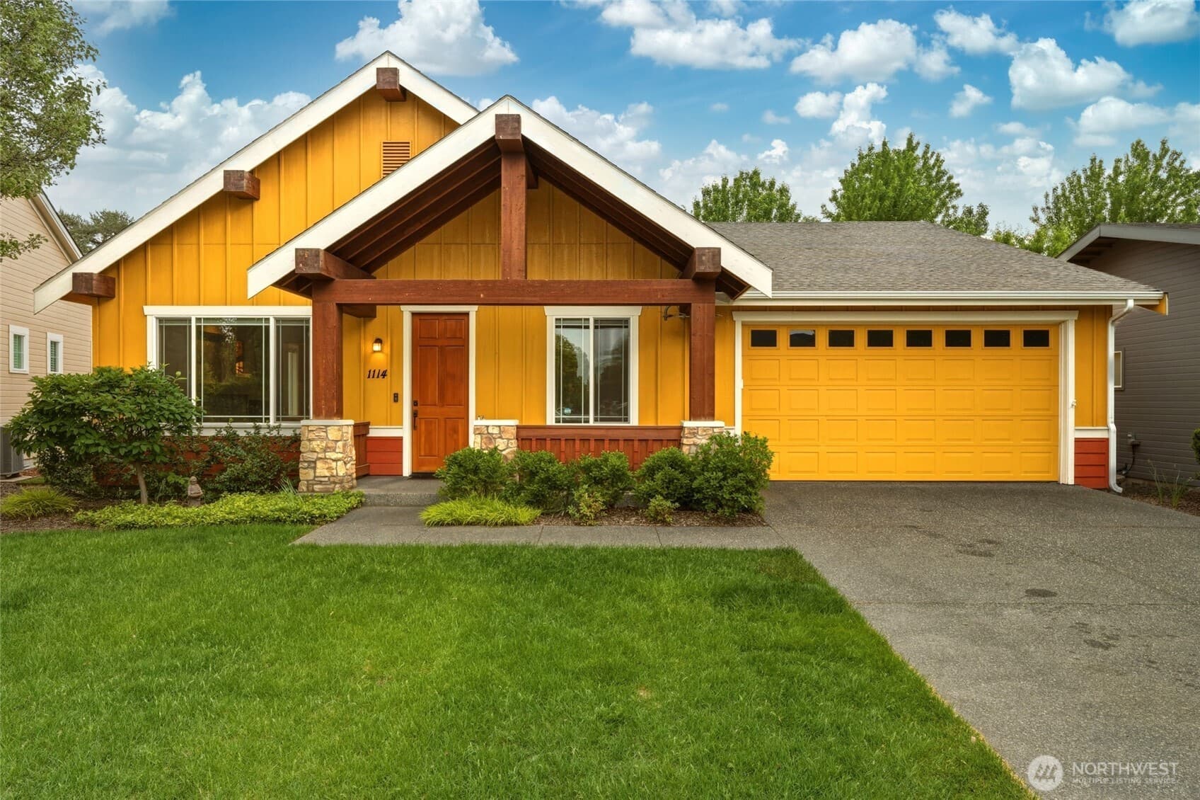 1114 Creekside Drive