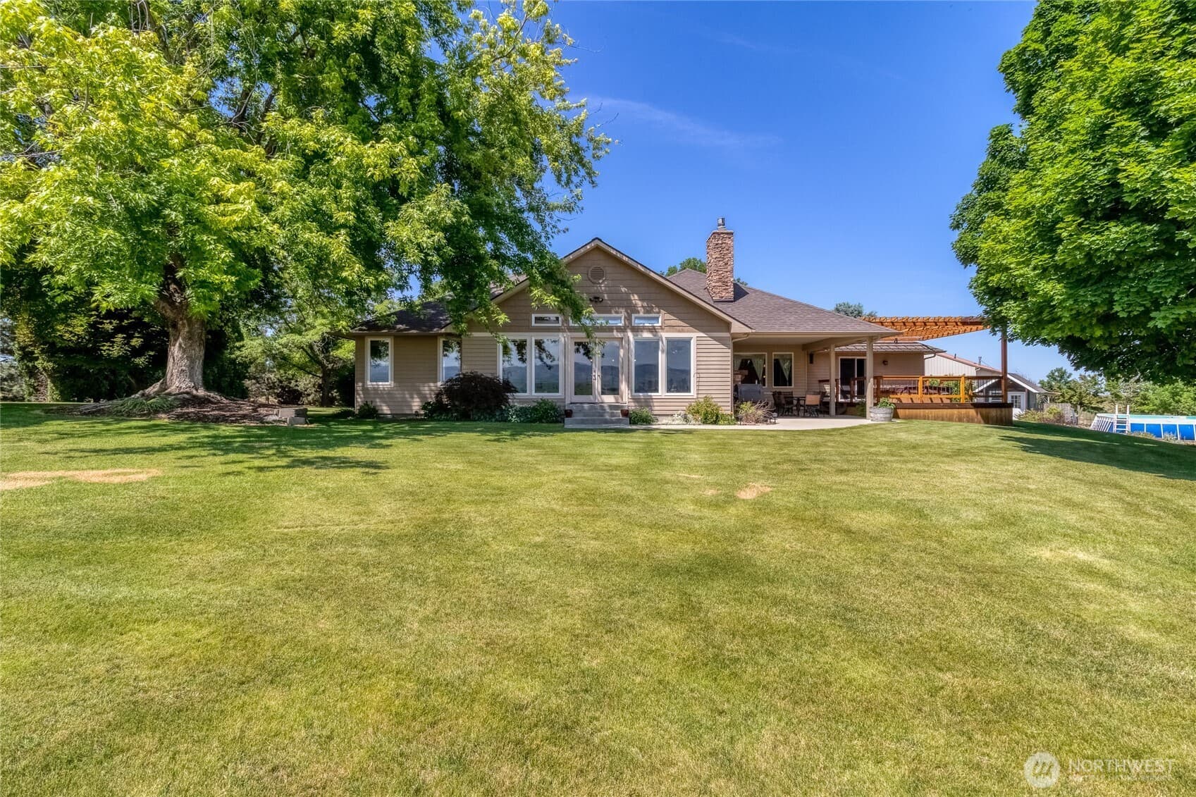 4673 Larson Road