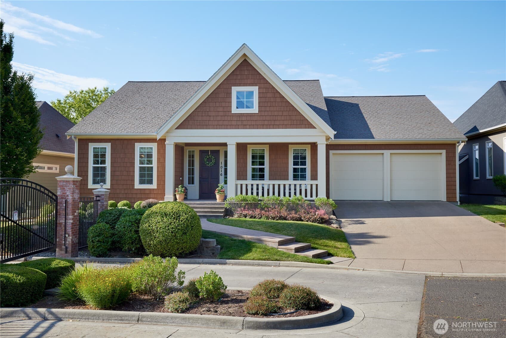 1016 Crestlane Drive