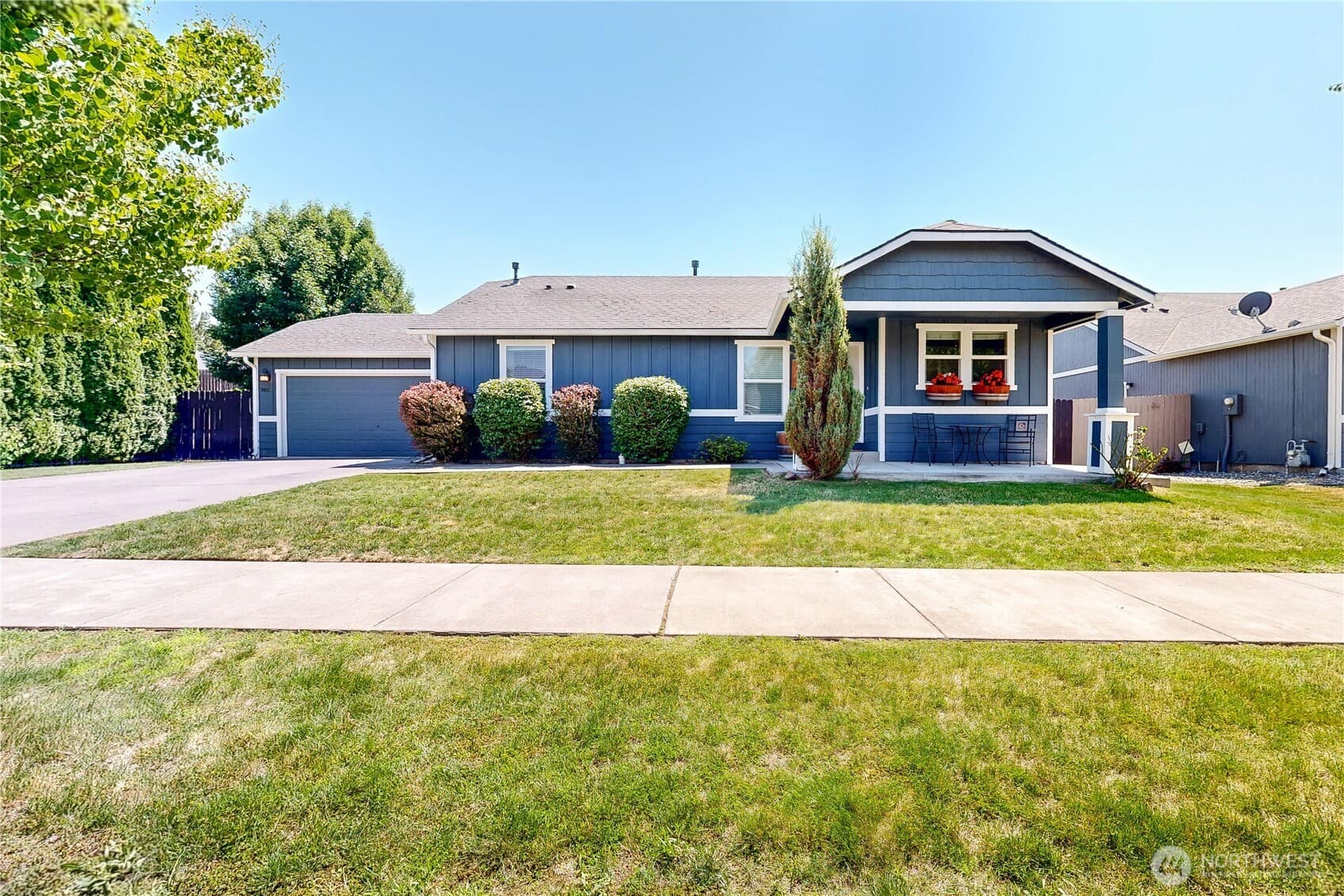 965 Hedine Road