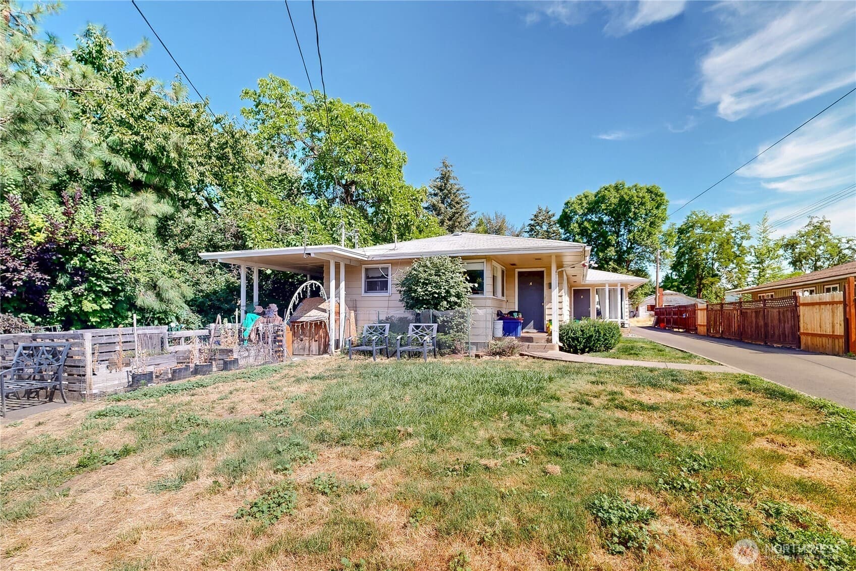 1851 Carl Street