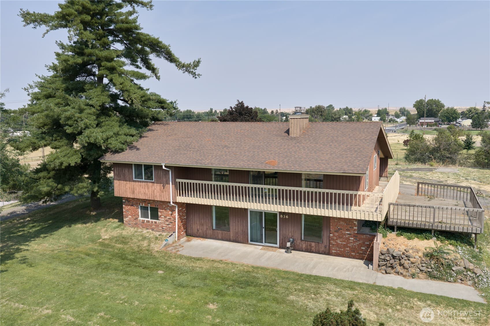 782 Electric Ave
