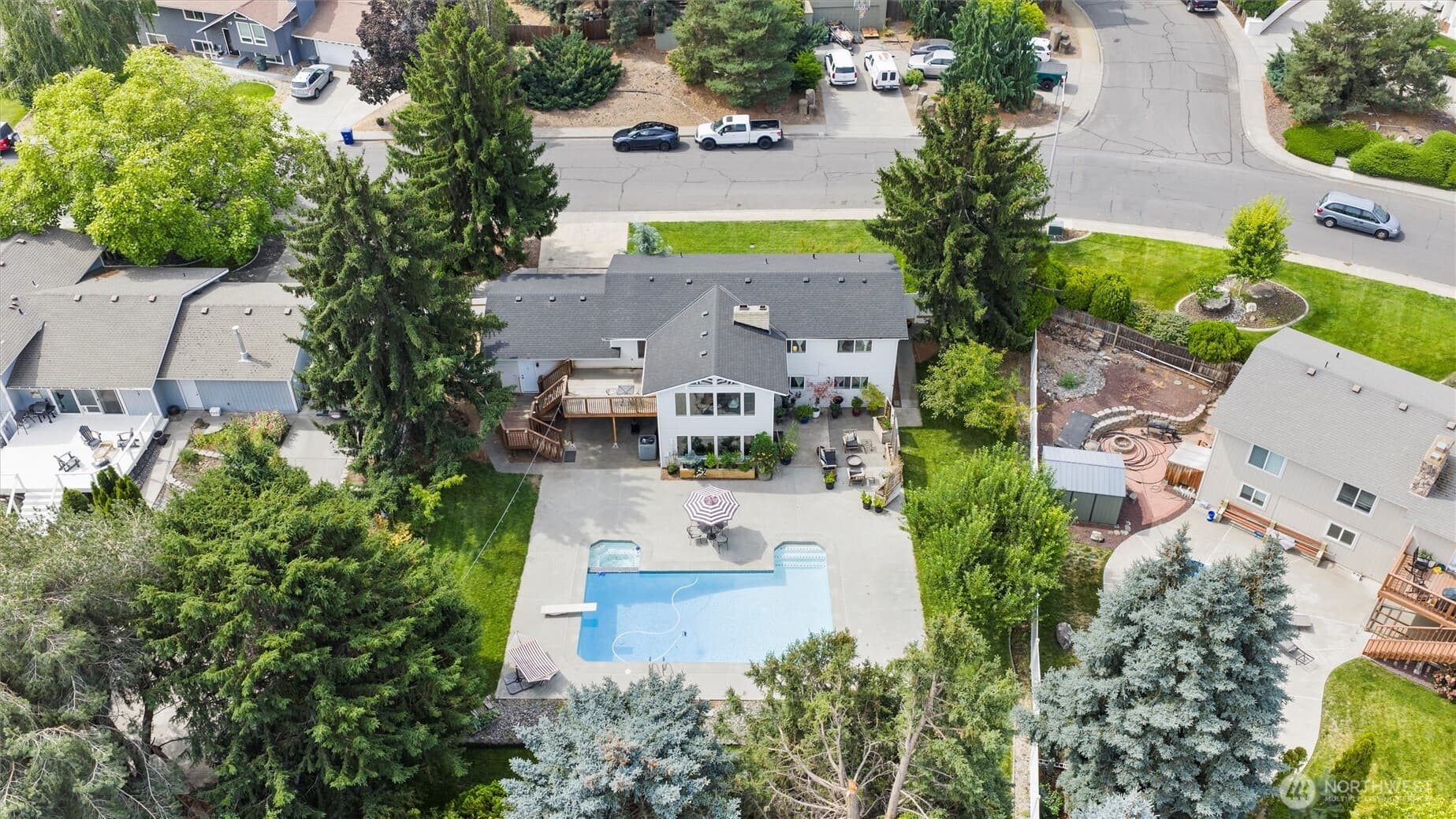 164 Hills West Way — photo 1