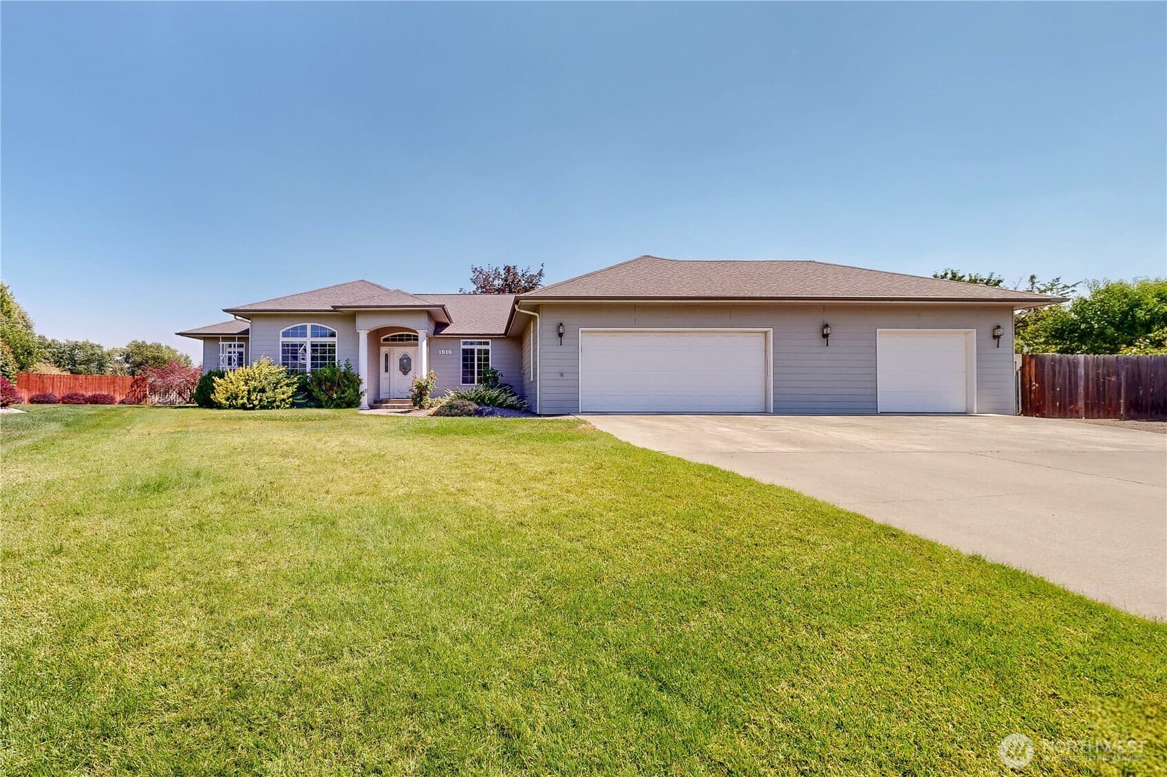 1916 Clover Court
