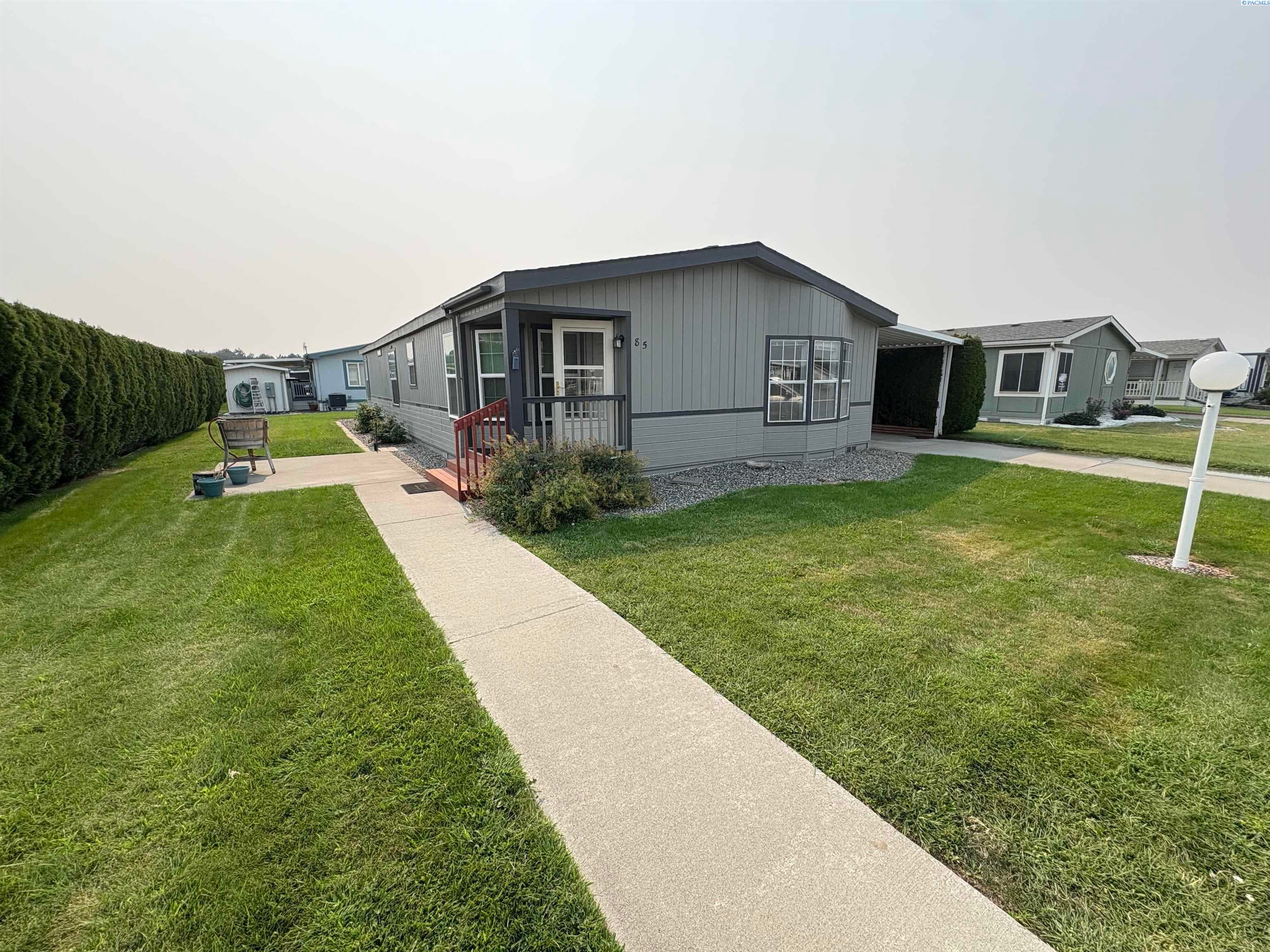 312 Columbia Center Blvd. #85