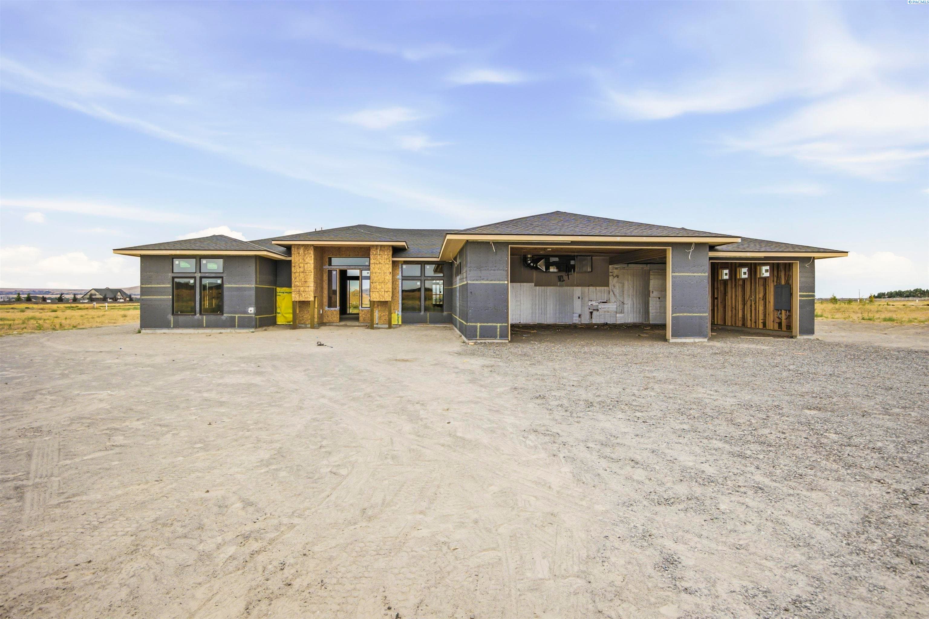 8402 Axil Lane