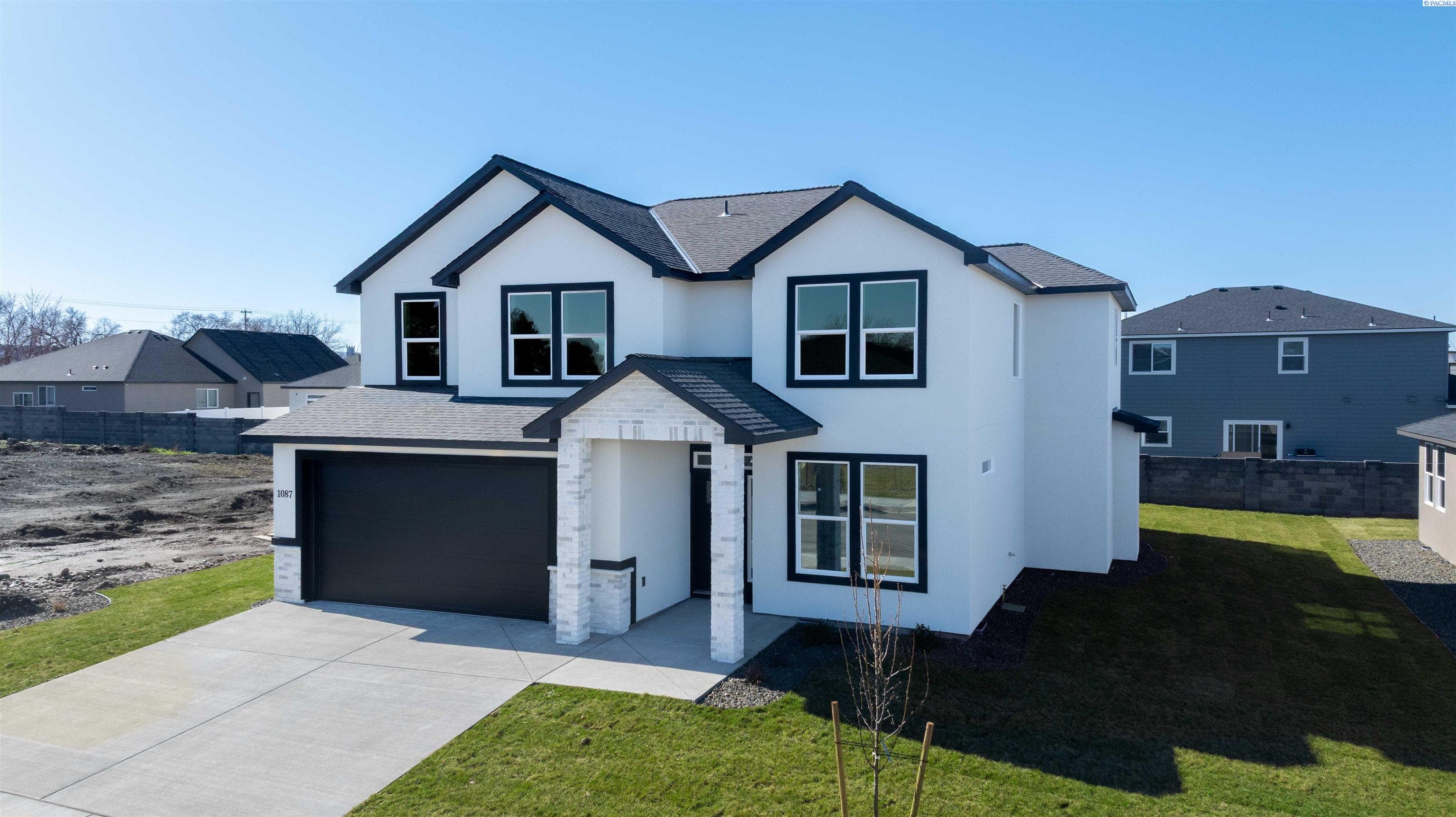 1087 Grant Place