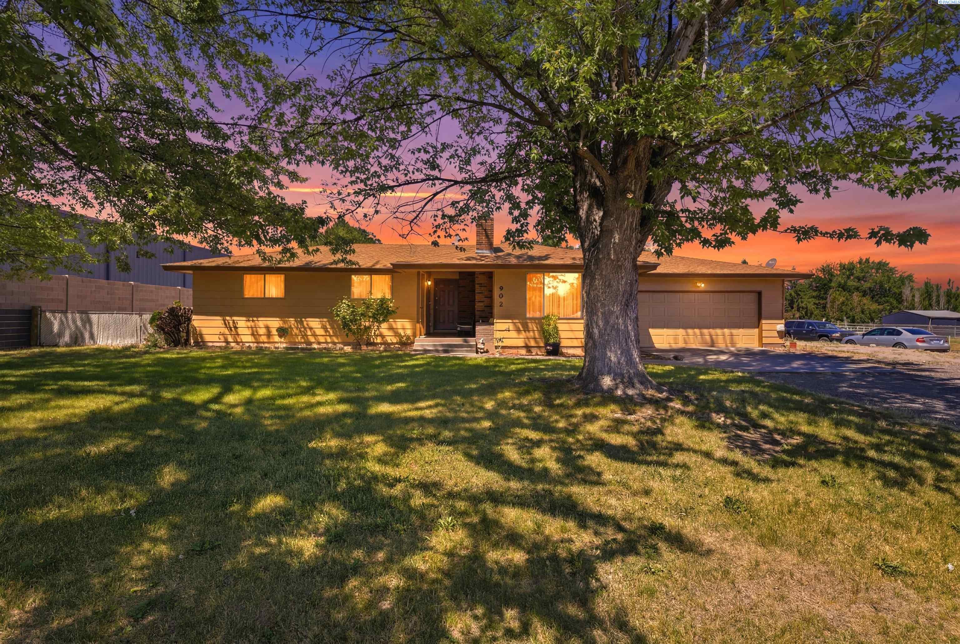 902 Kellogg