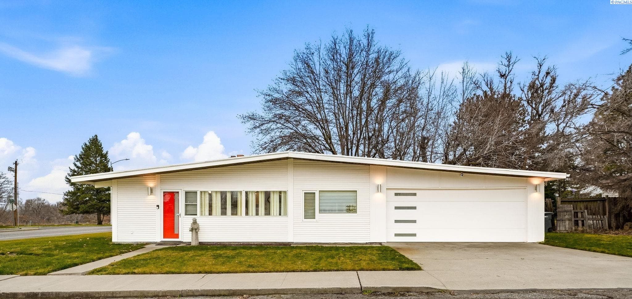 115 Yelm St.