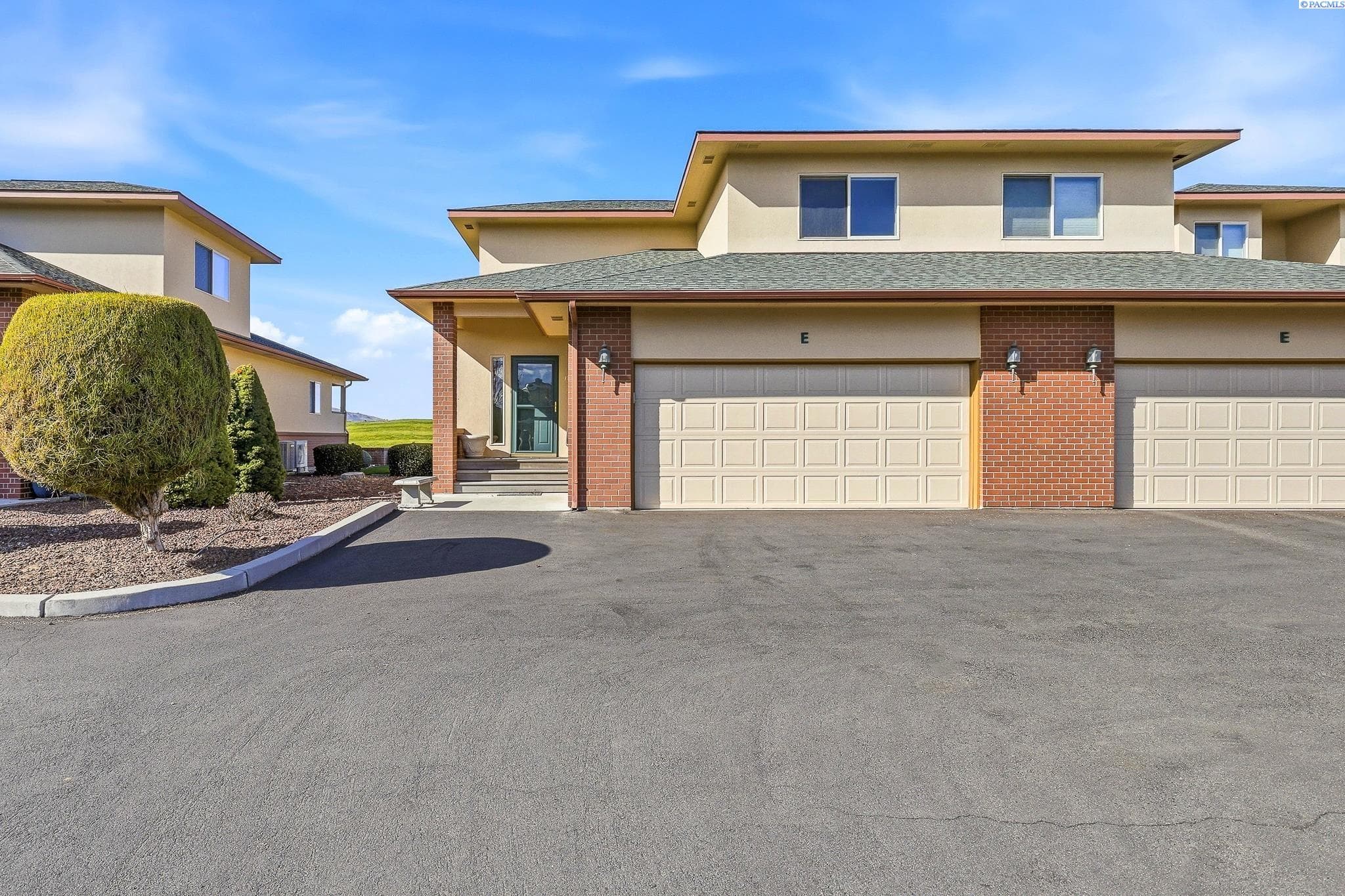 300 Columbia Point Dr