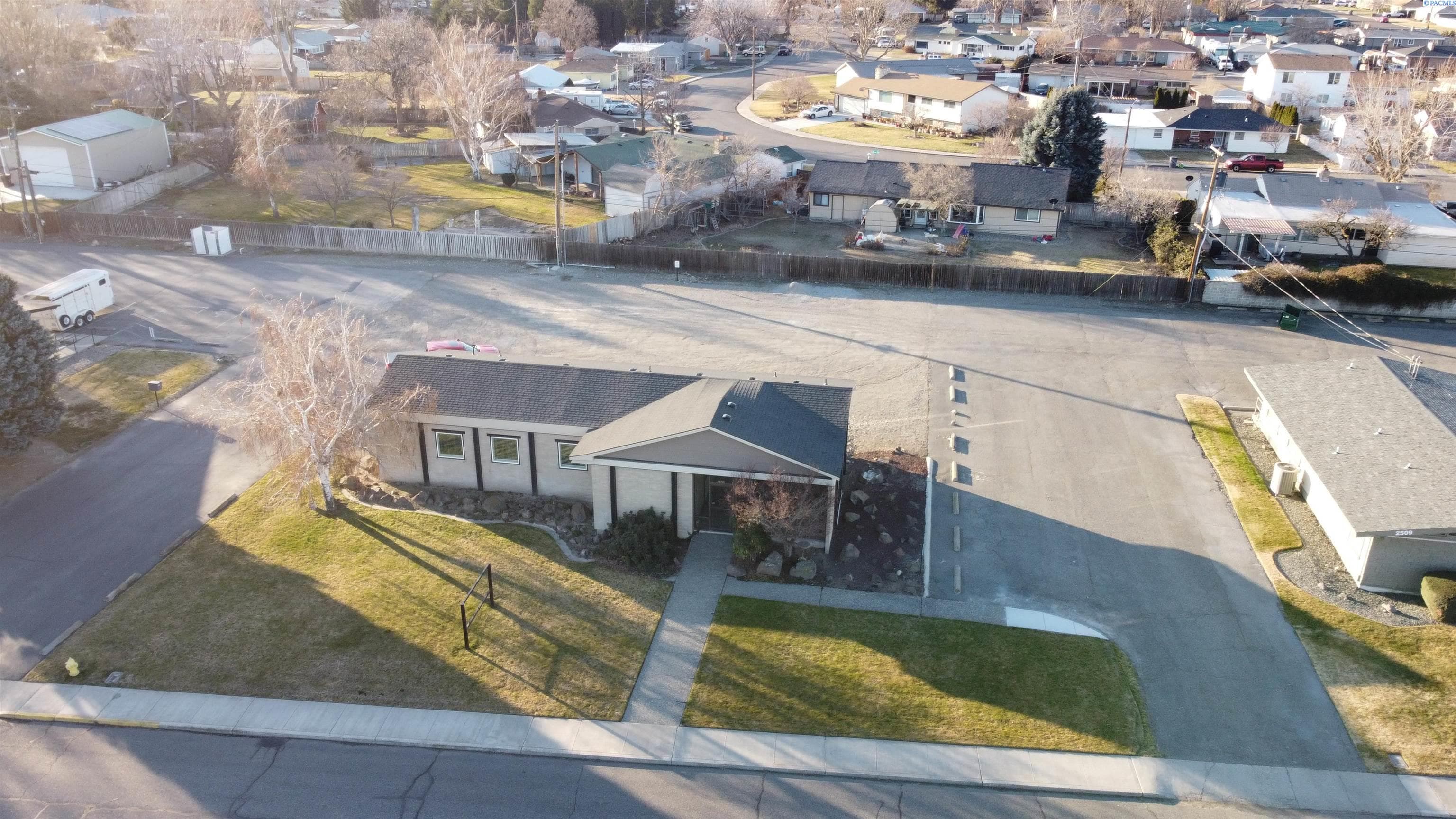2427 Falls Ave