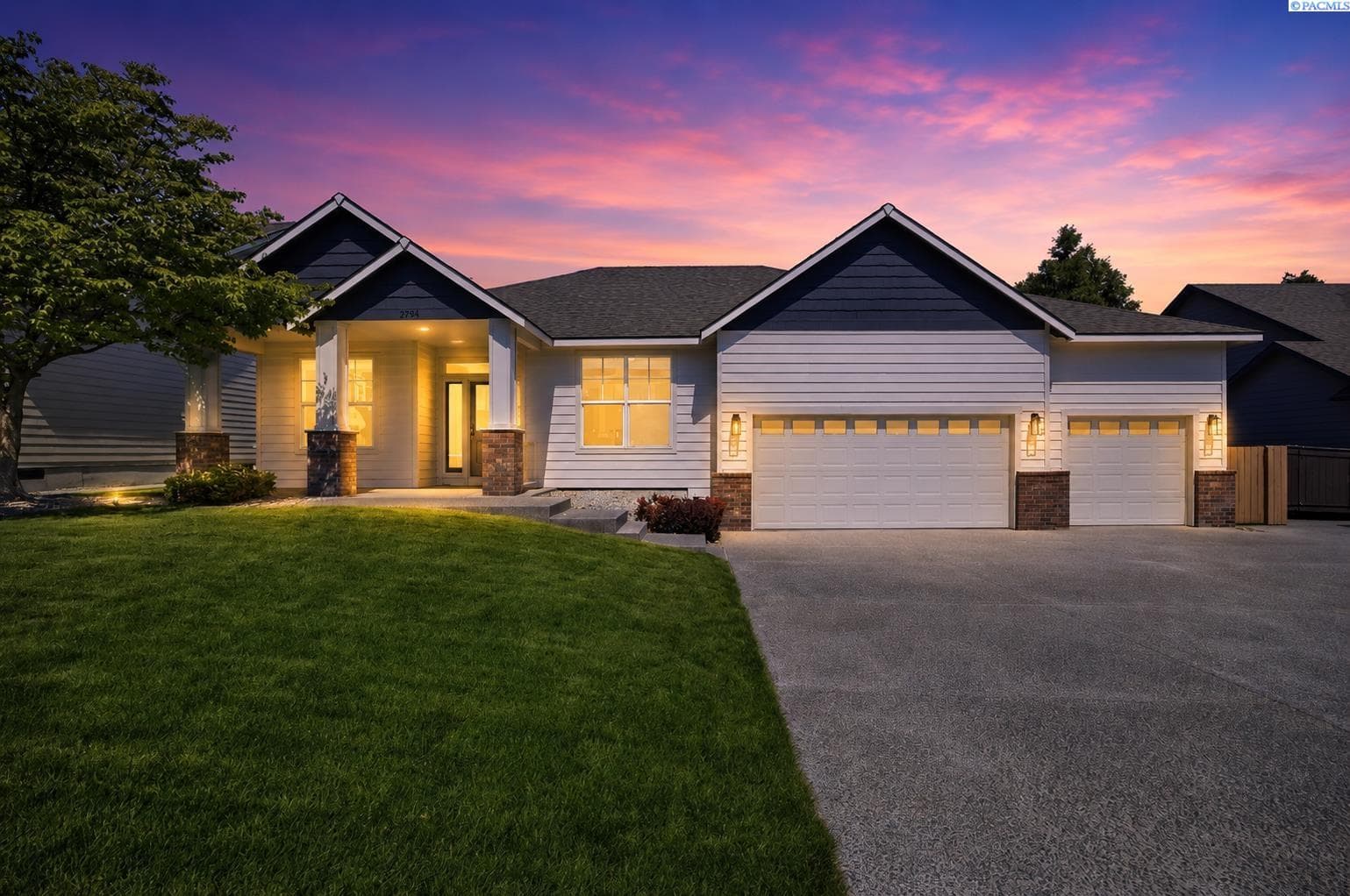 2794 Sawgrass Lp