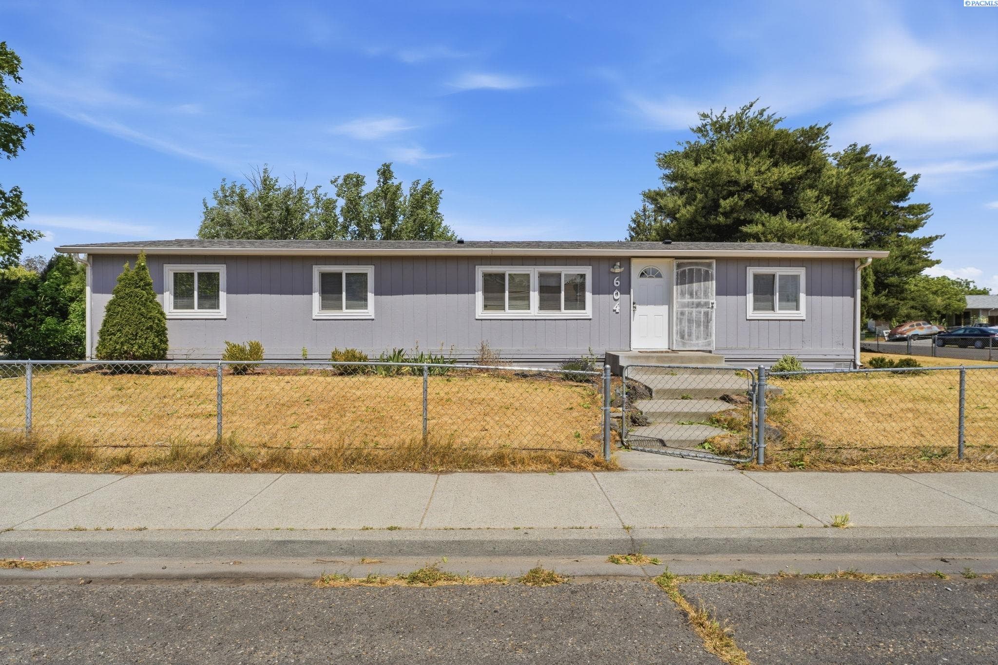604 Elm Ave