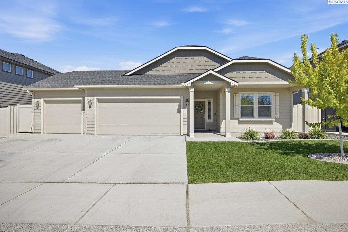 647 Marysville Way