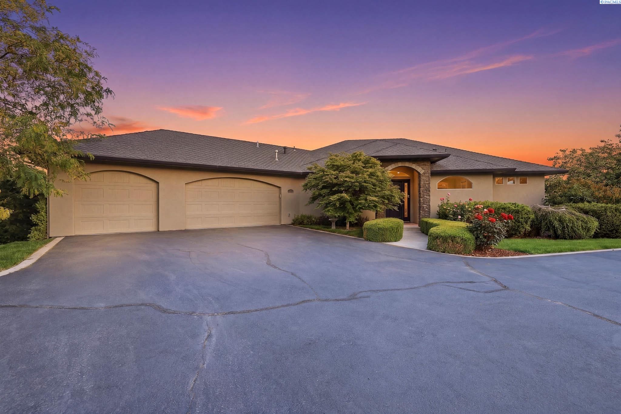 1021 Country Ct.