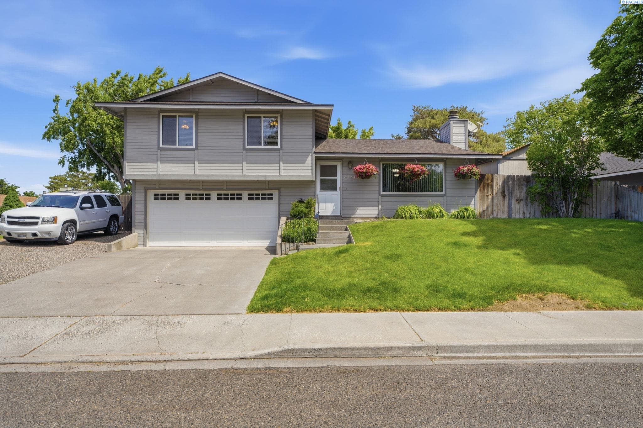 8524 Entiat Pl