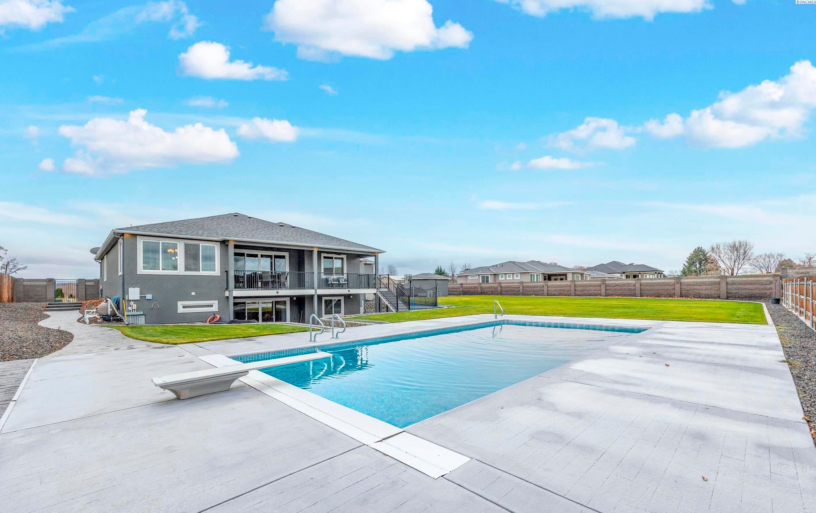 5221 Richardson Road