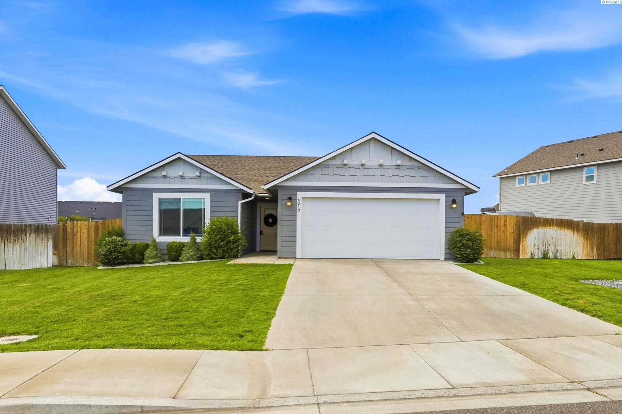 6212 Ramus Ln