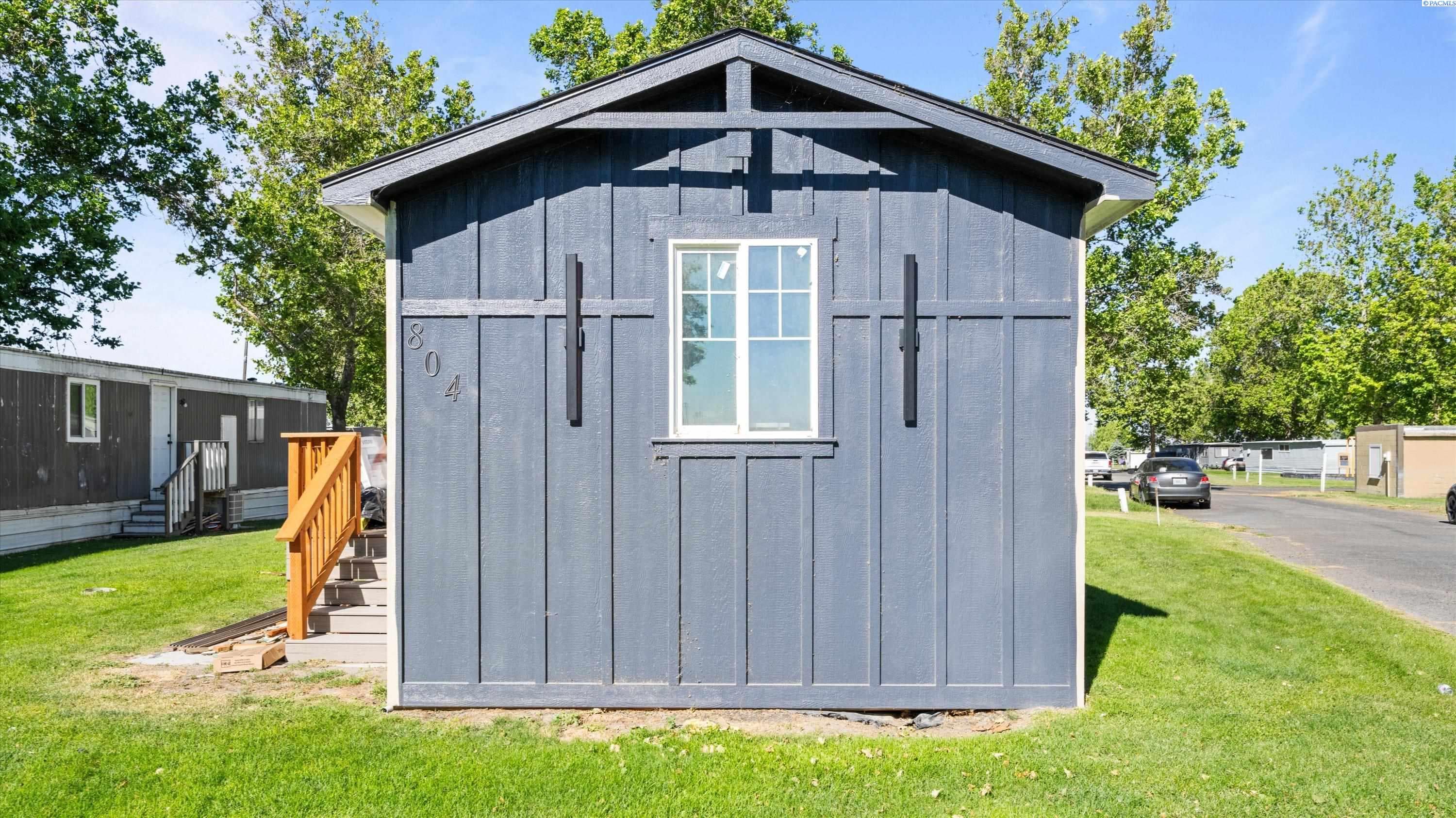 1505 Road 40 Trailer 804
