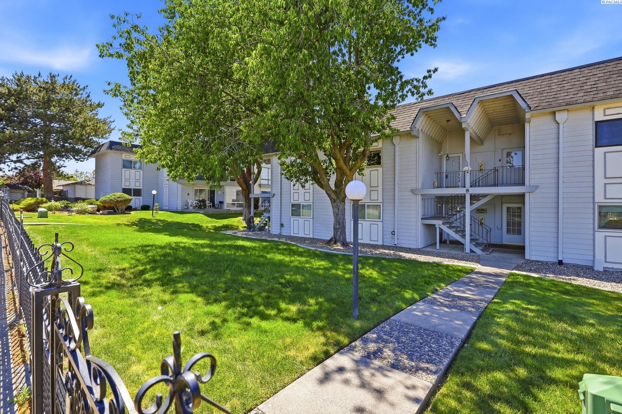2401 Canal Dr #8C