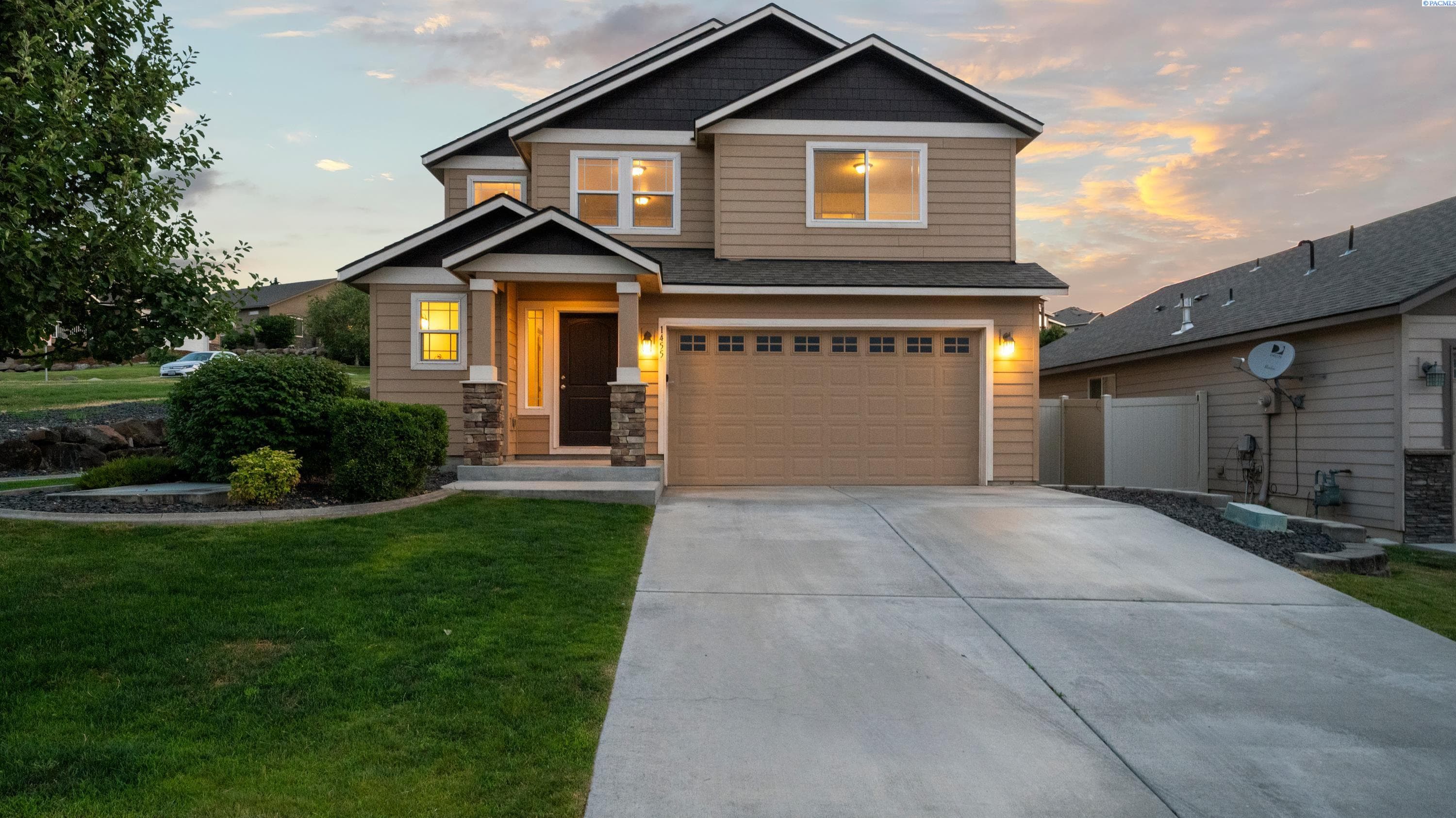 1455 Azalea ave