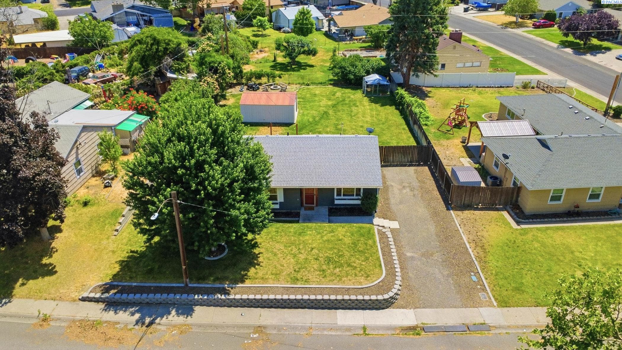 1502 Cottonwood Drive