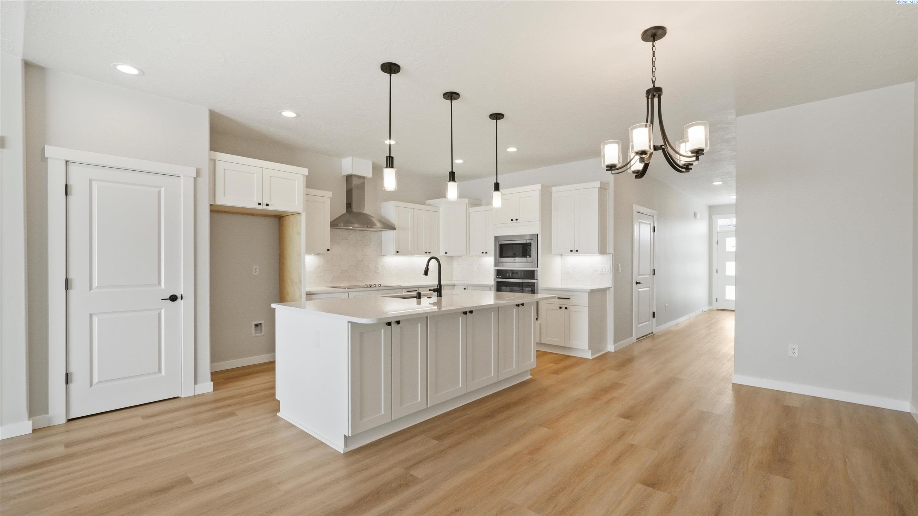 1105 Fairhaven Loop