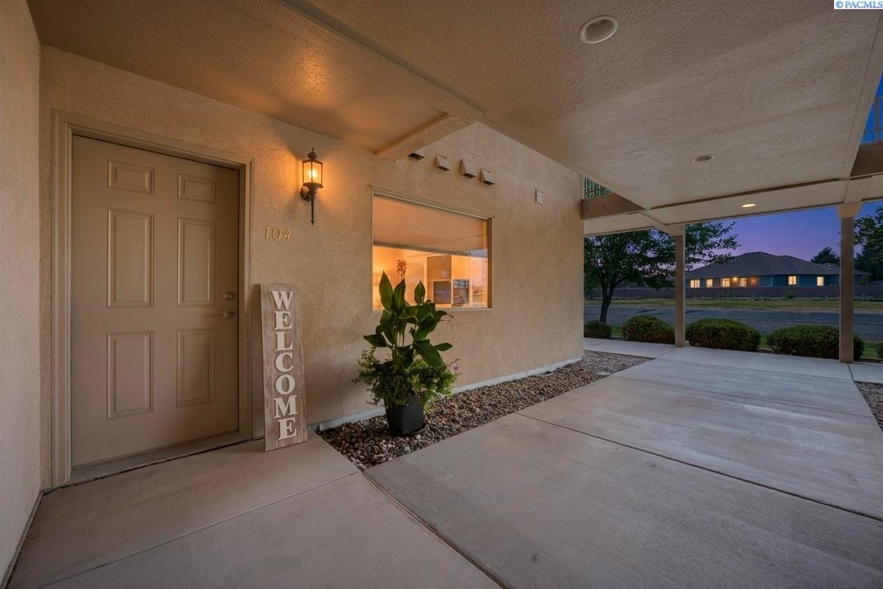 3710 Canyon Lakes Dr. L-104