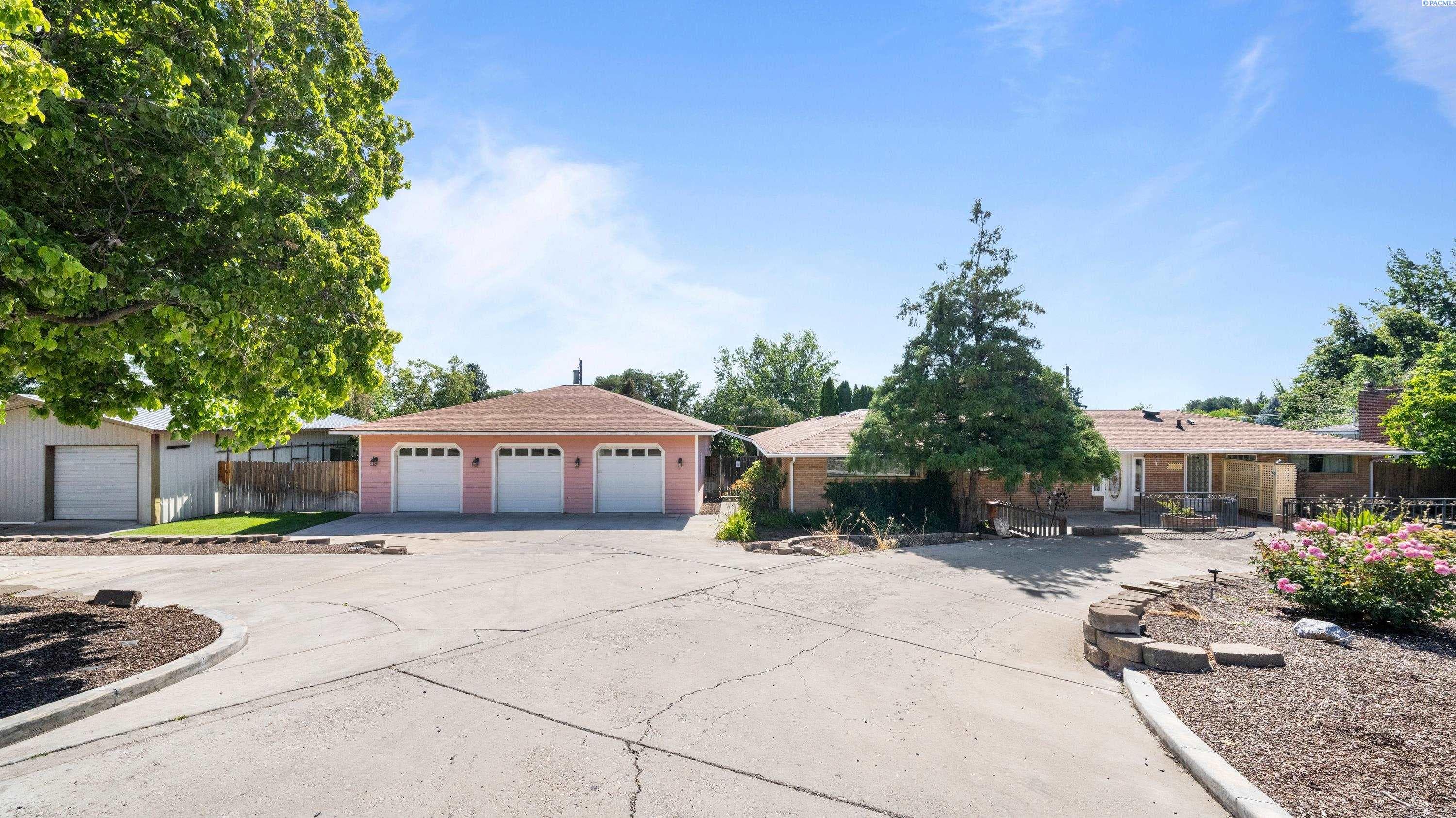 1931 Hartford Place