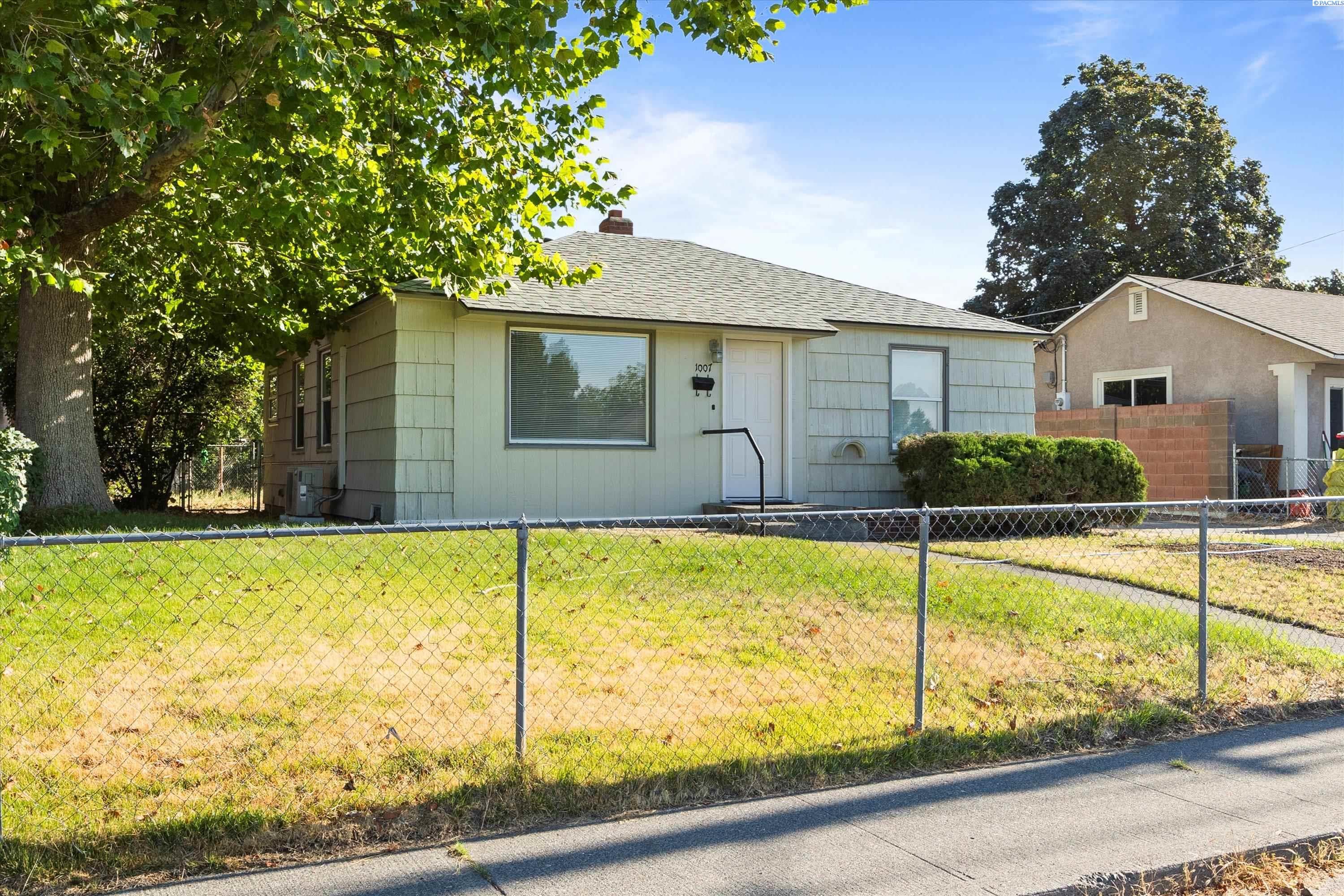 1007 Pearl St.