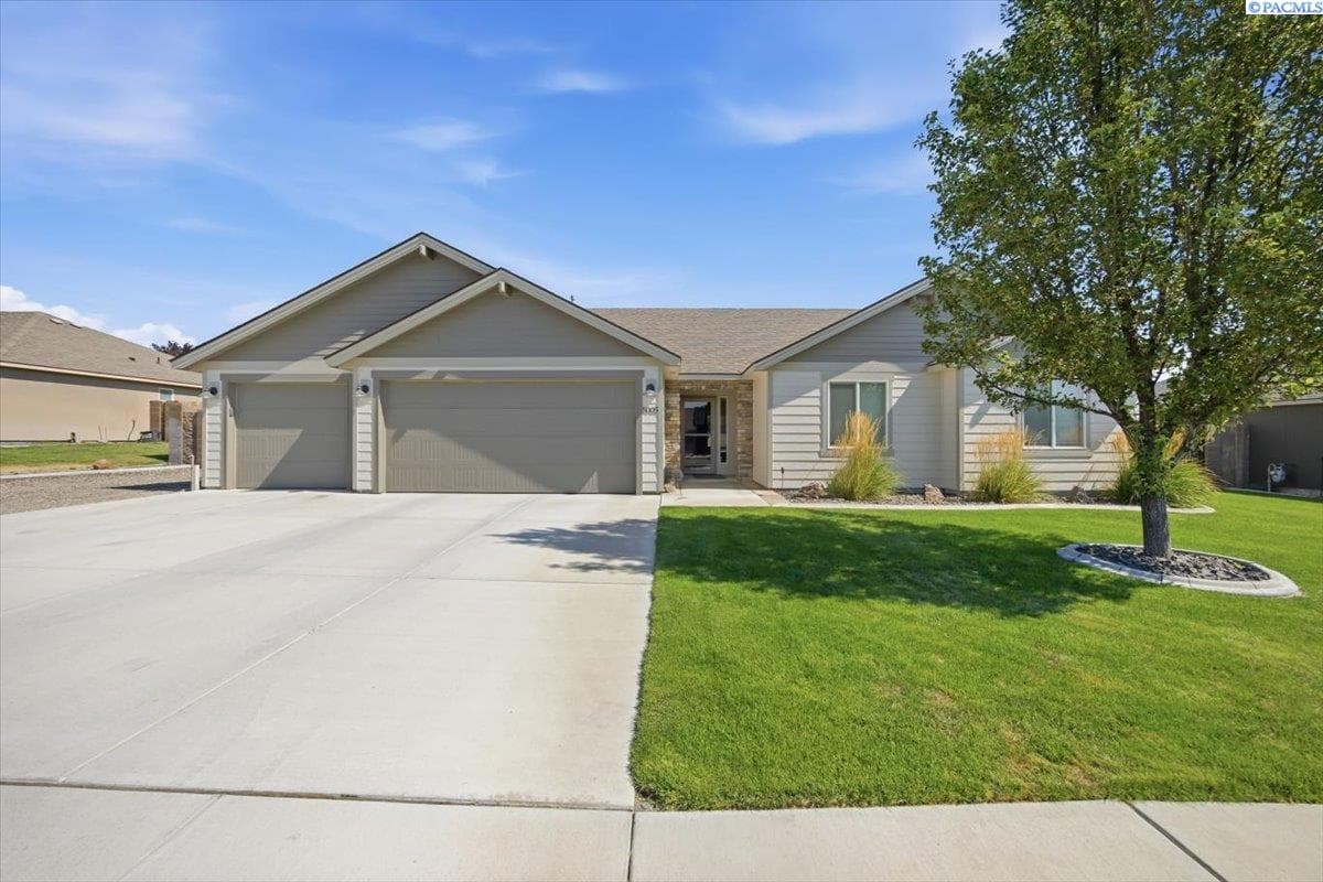 5005 Pinehurst Dr.