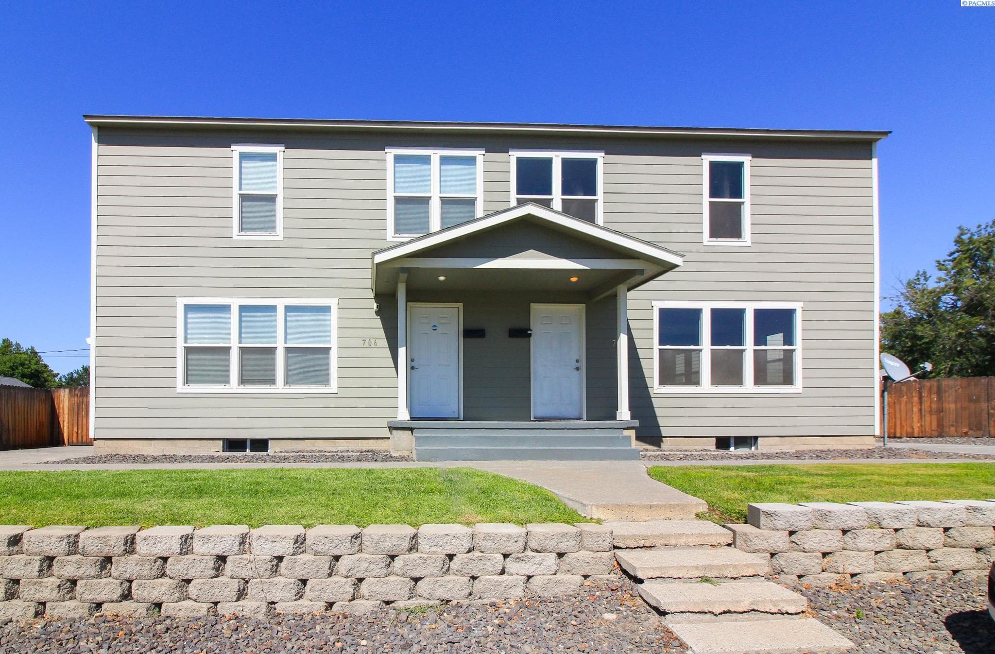 706 Benham