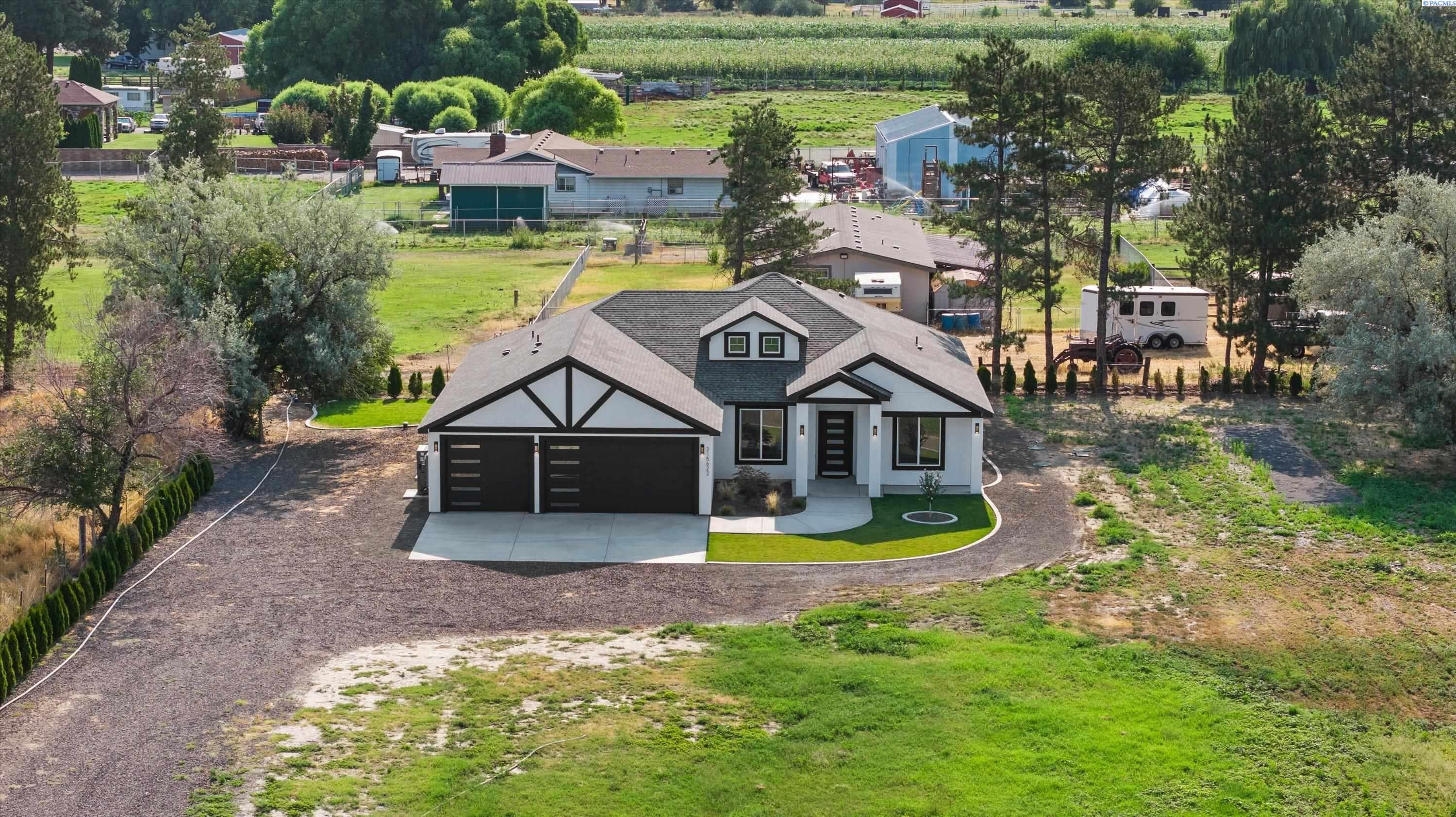 21562 SR 397 — photo 1
