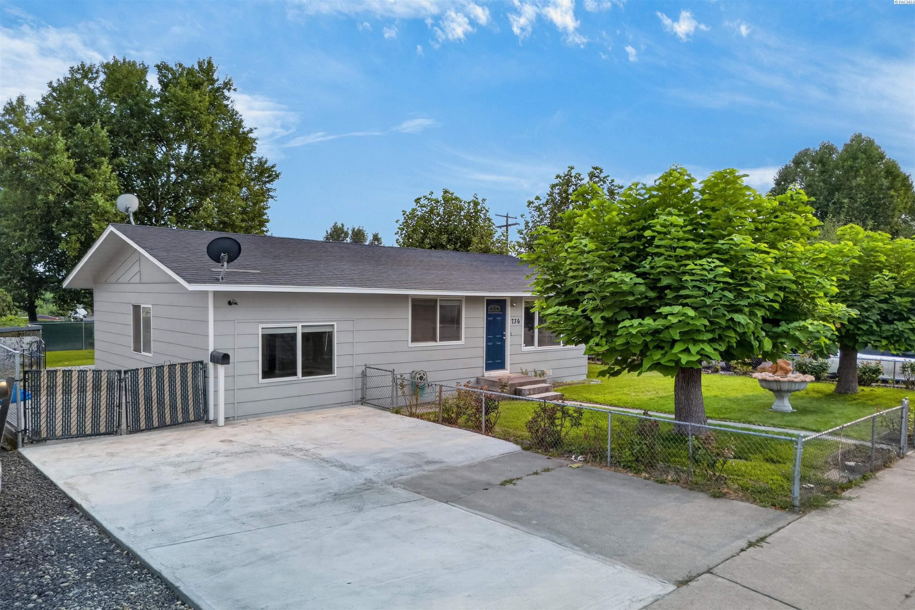 736 W Leola St — photo 1