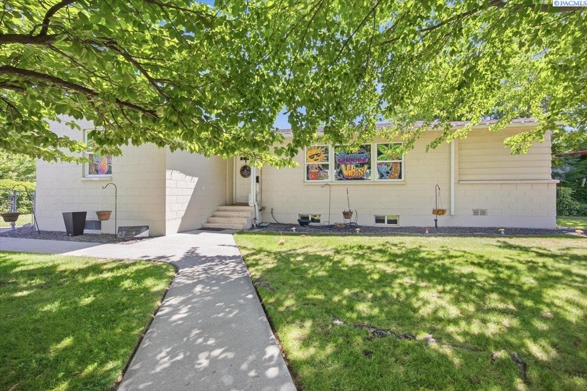1606 Judson Ave — photo 1