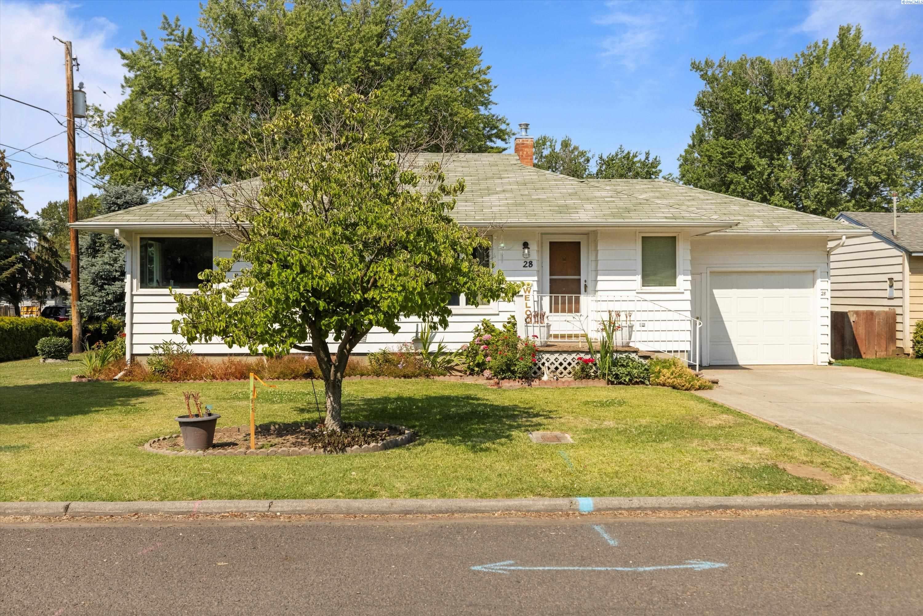 28 Evans Ave — photo 1