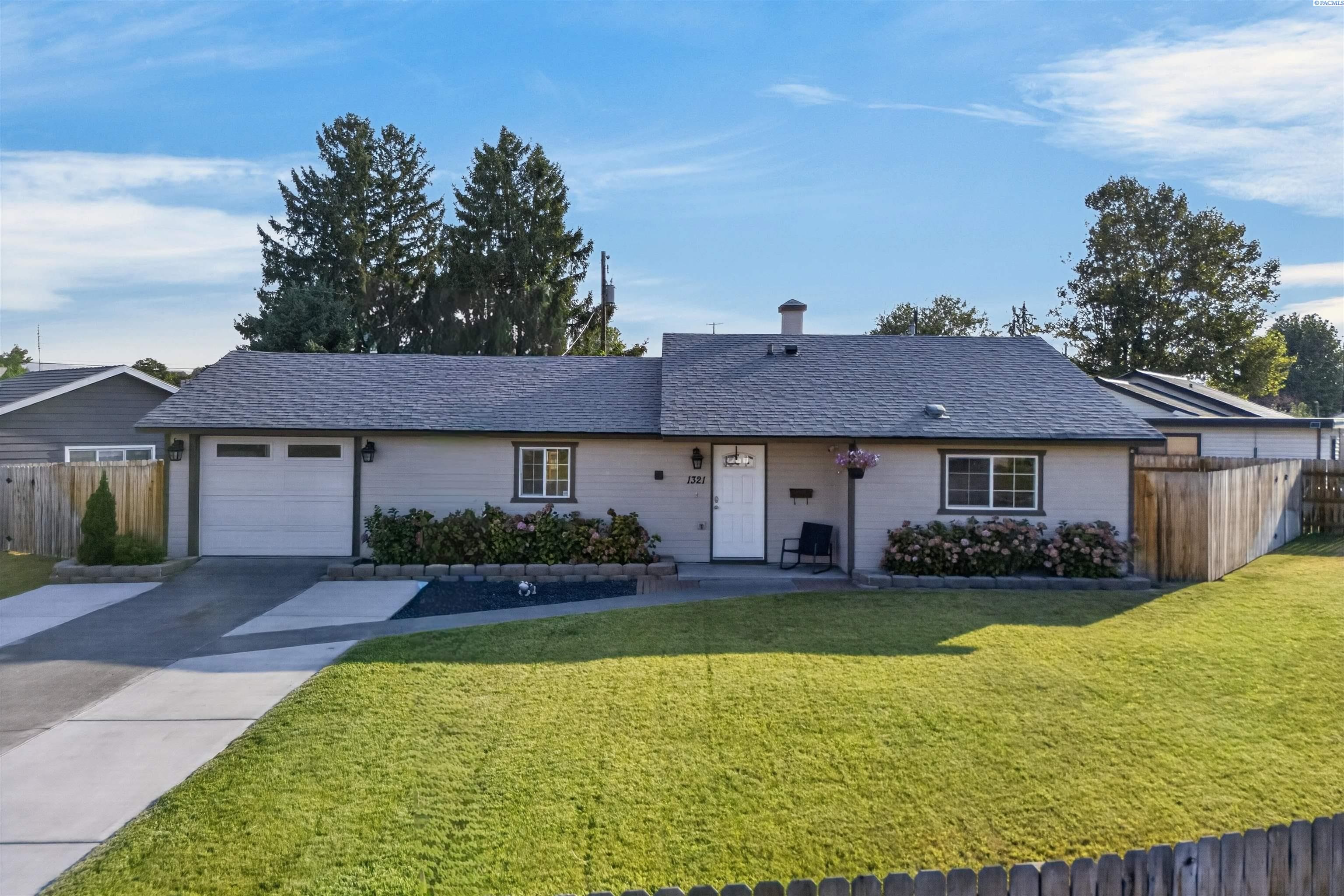1321 3rd Ave — photo 1