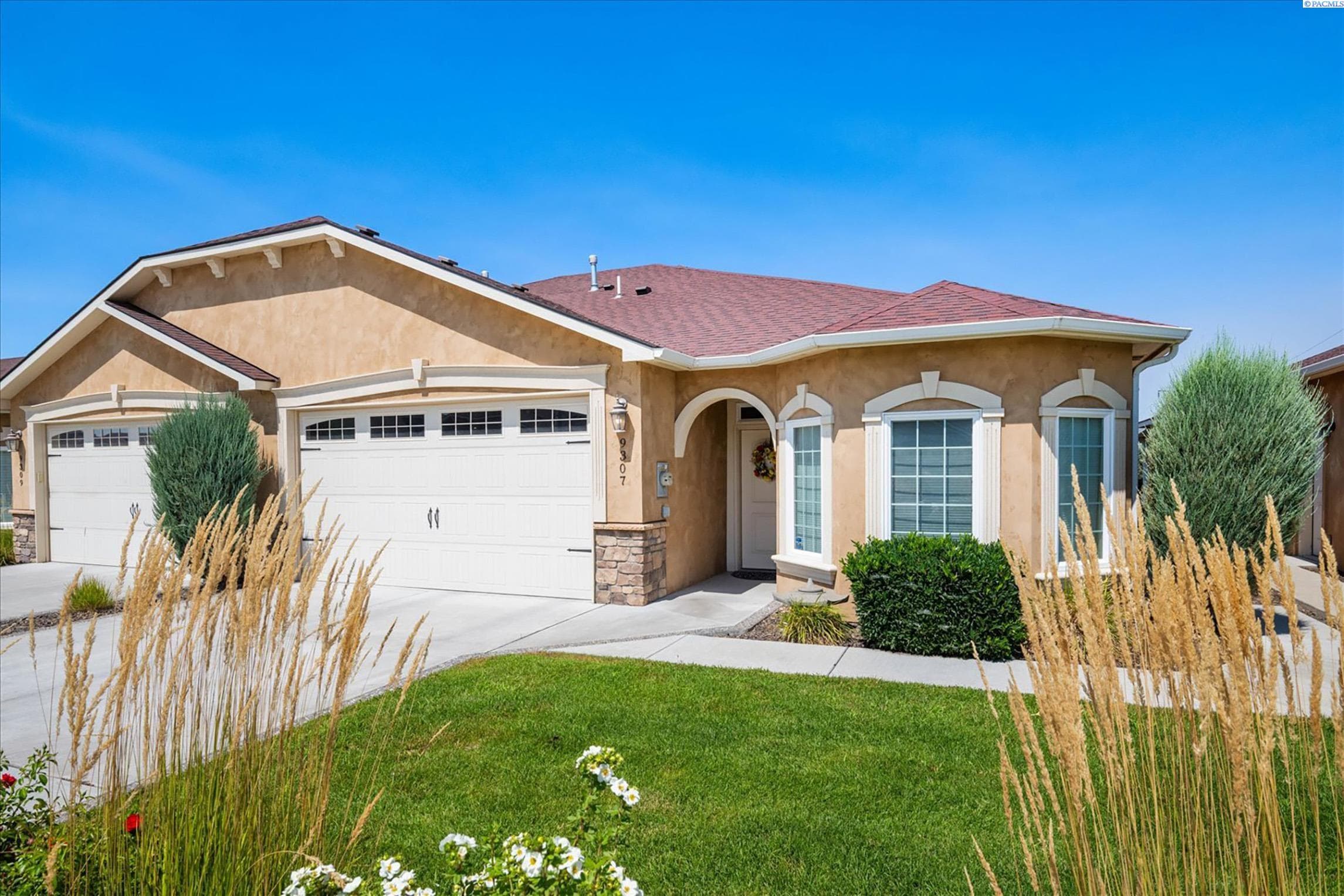 9307 Majestia Ln — photo 1