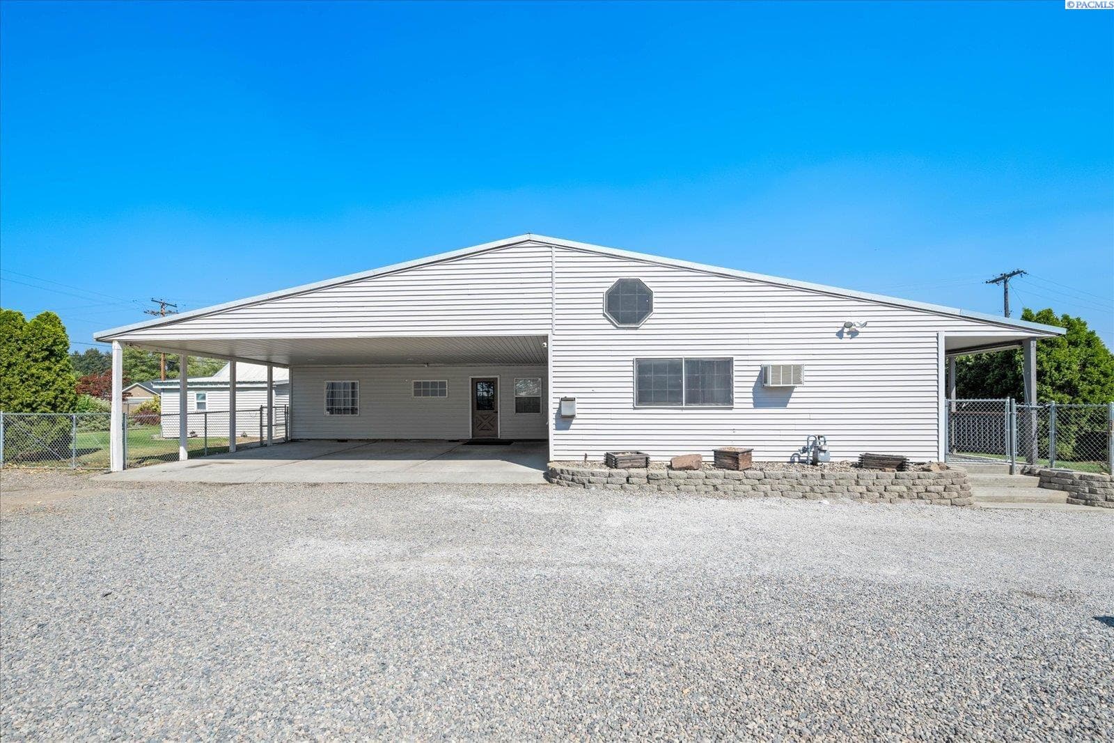 1104 Rd 40 — photo 1